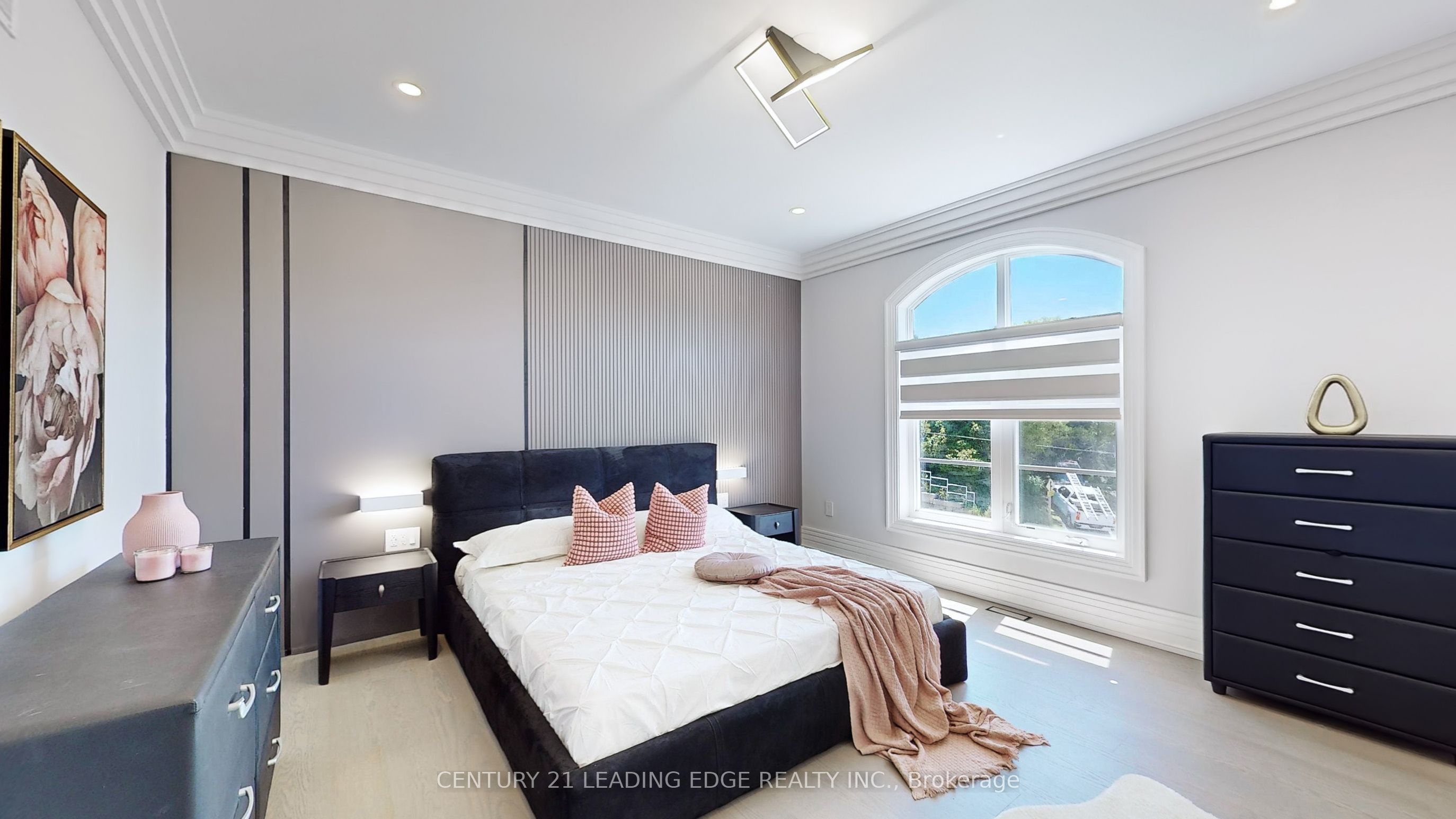 432 Sheppard Avenue Property Photo 30