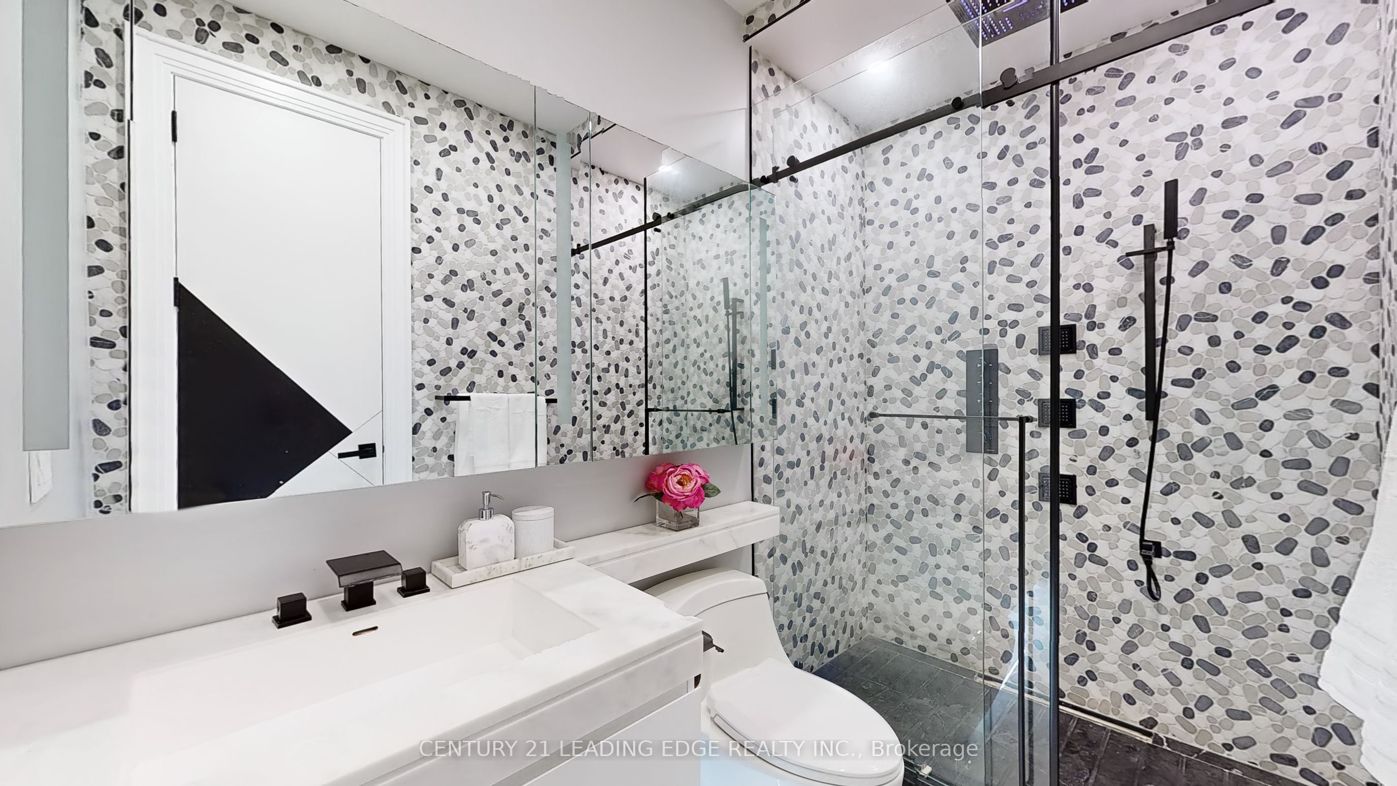 432 Sheppard Avenue Property Photo 31