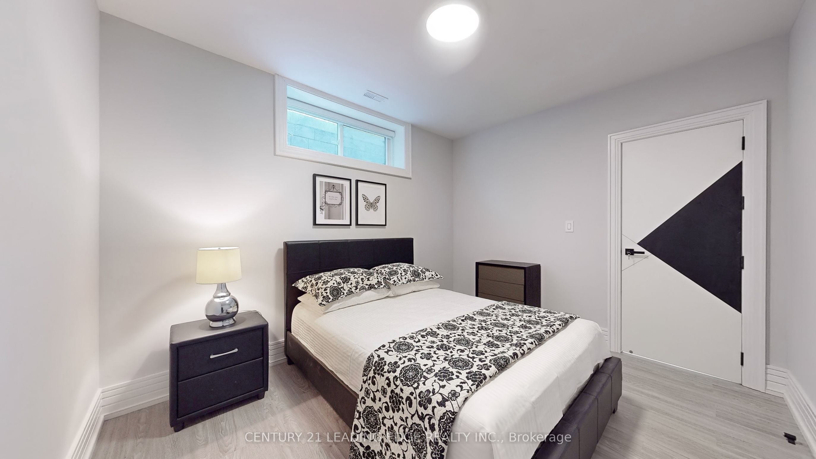 432 Sheppard Avenue Property Photo 37