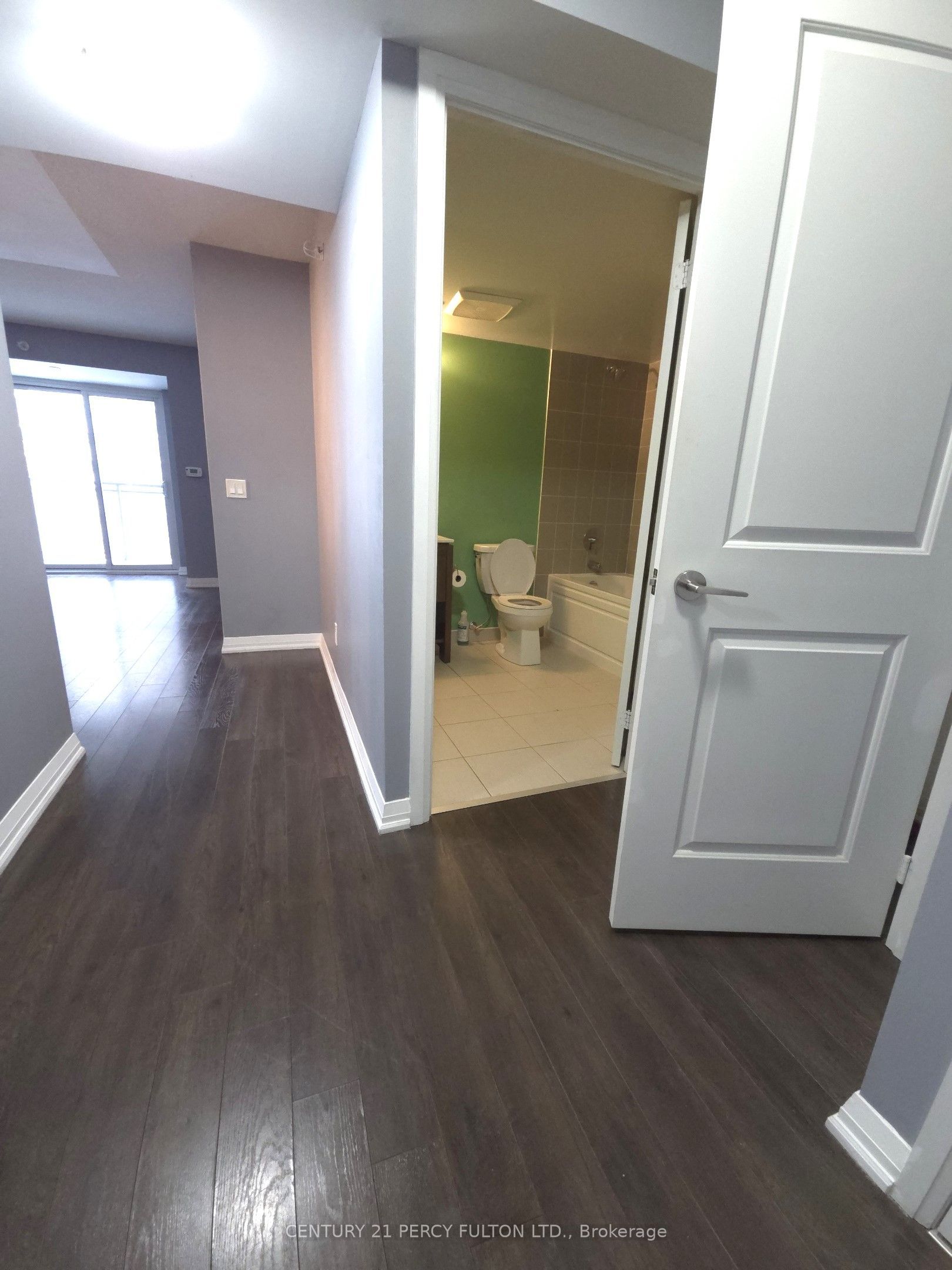 30 Meadowglen Place 711 Property Photo 6