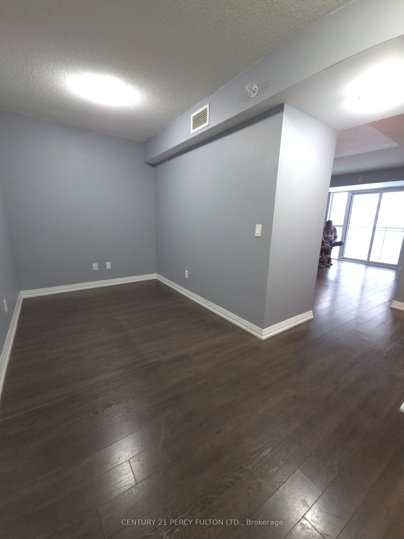 30 Meadowglen Place 711 Property Photo 7