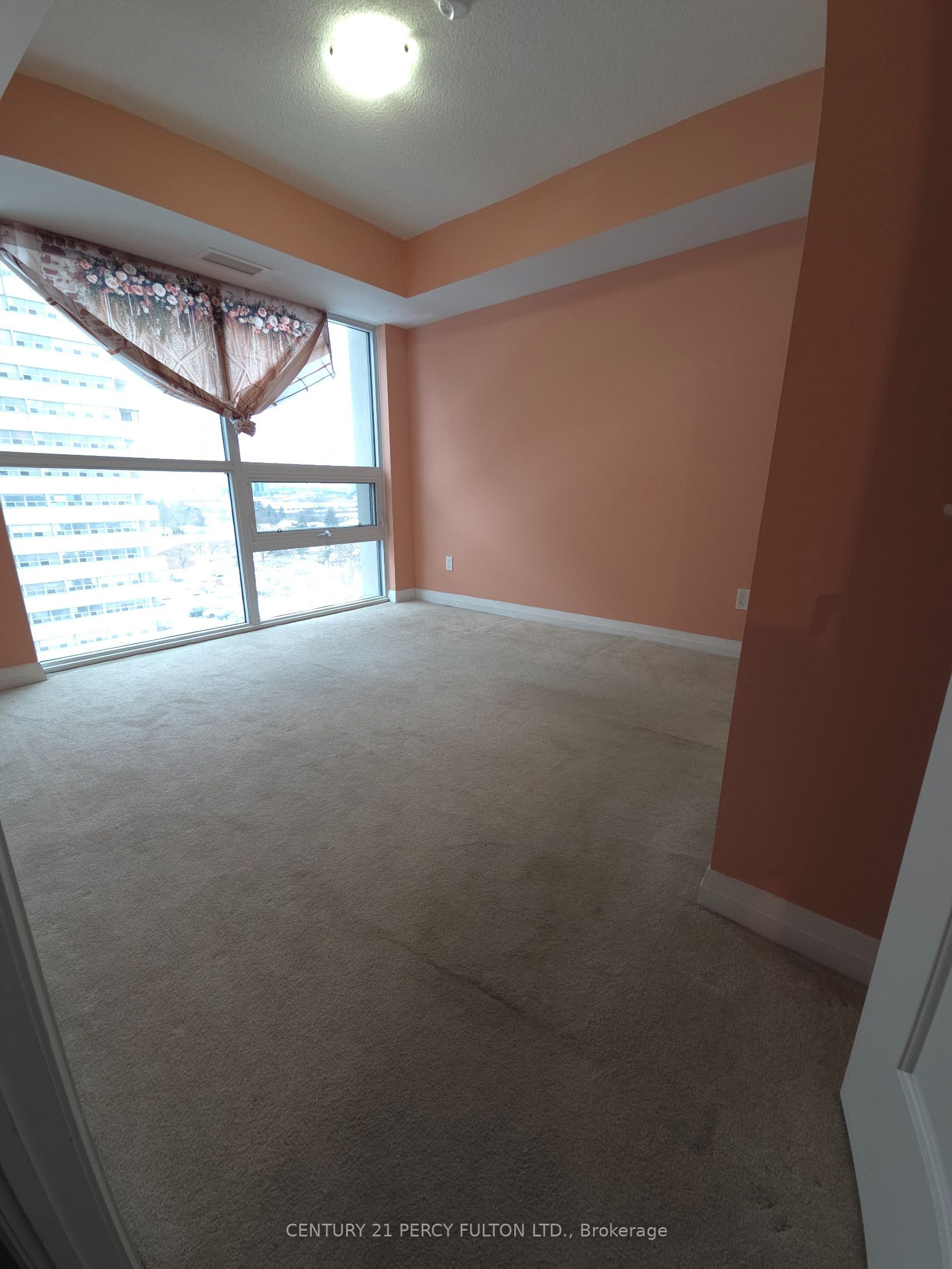 30 Meadowglen Place 711 Property Photo 13