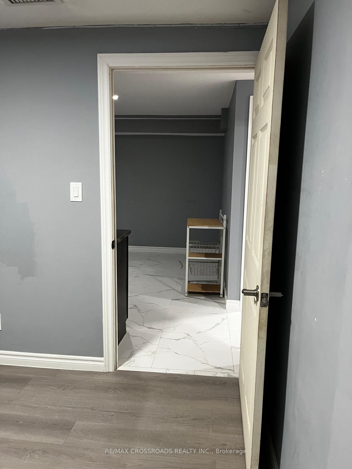 44 Romulus Basement Apartment Drive Property Photo 8