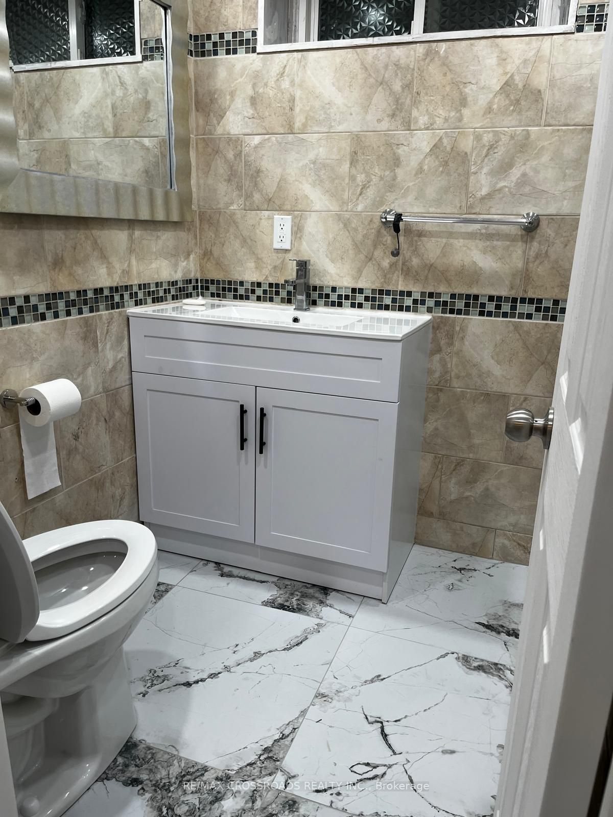 44 Romulus Basement Apartment Drive Property Photo 27