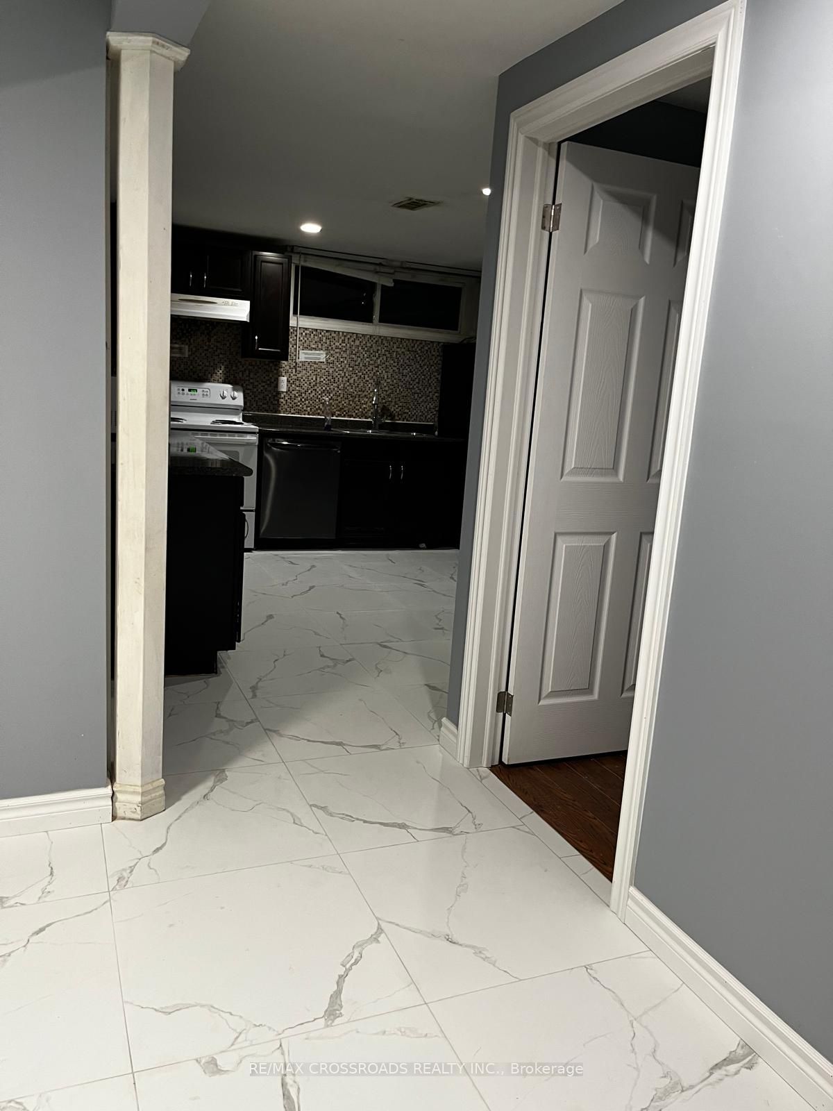 44 Romulus Basement Apartment Drive Property Photo 32