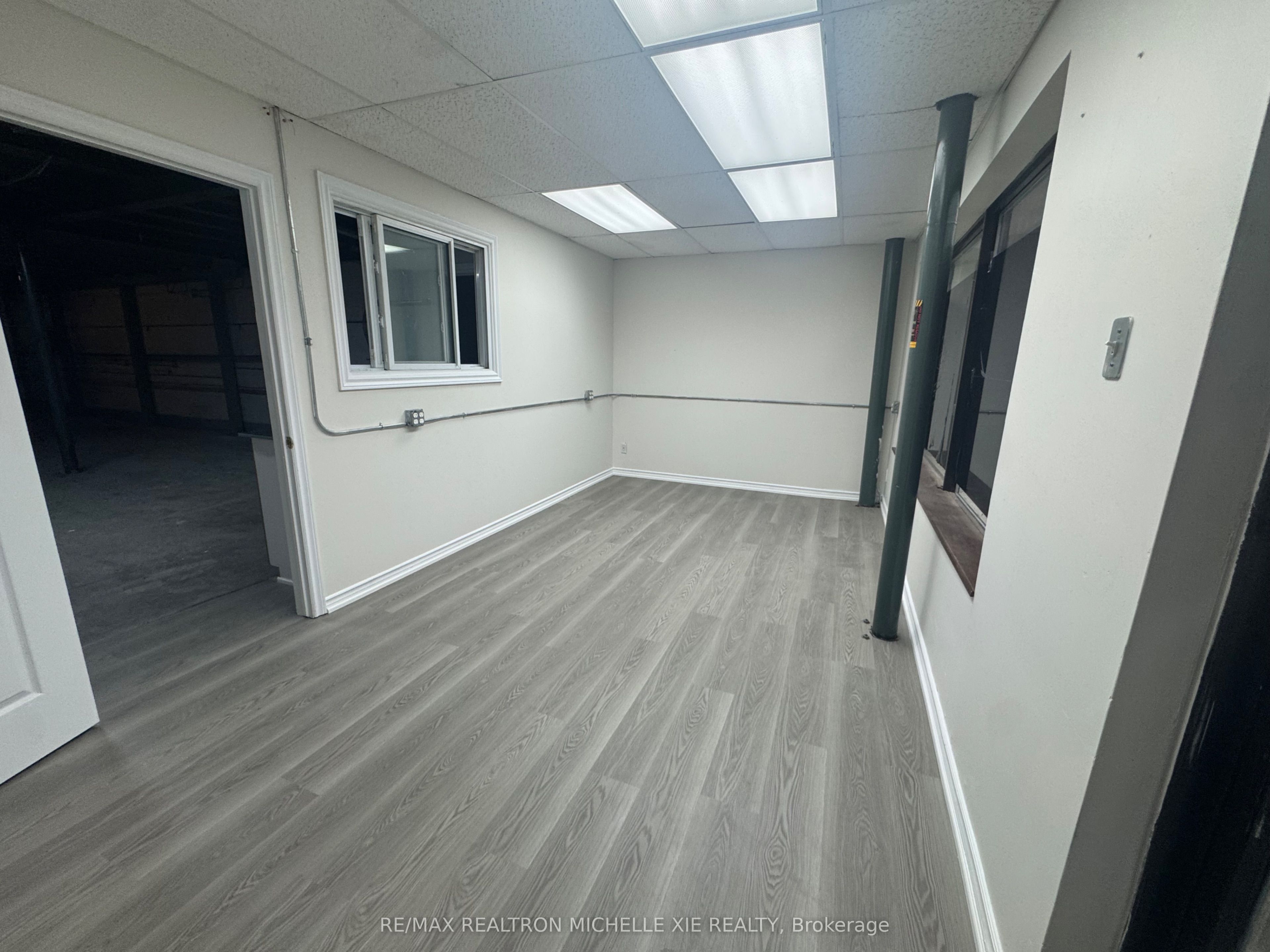 328 Passmore Avenue 16 Property Photo 2