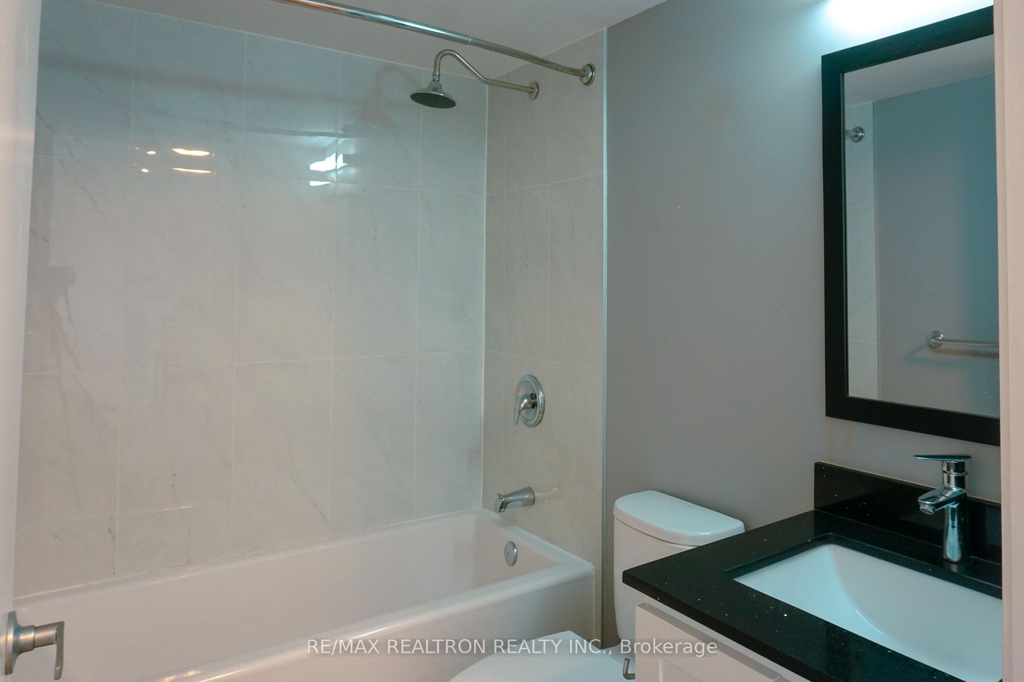 38 Lee Centre Drive 915 Property Photo 5