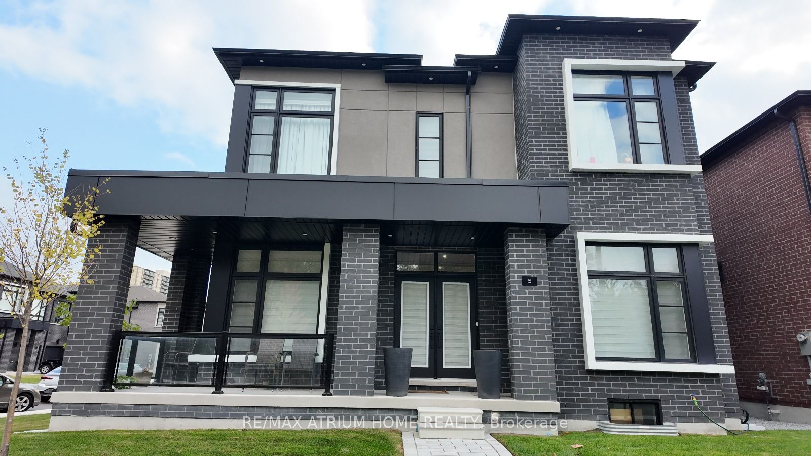 5 Norbury Crescent Property Photo 2