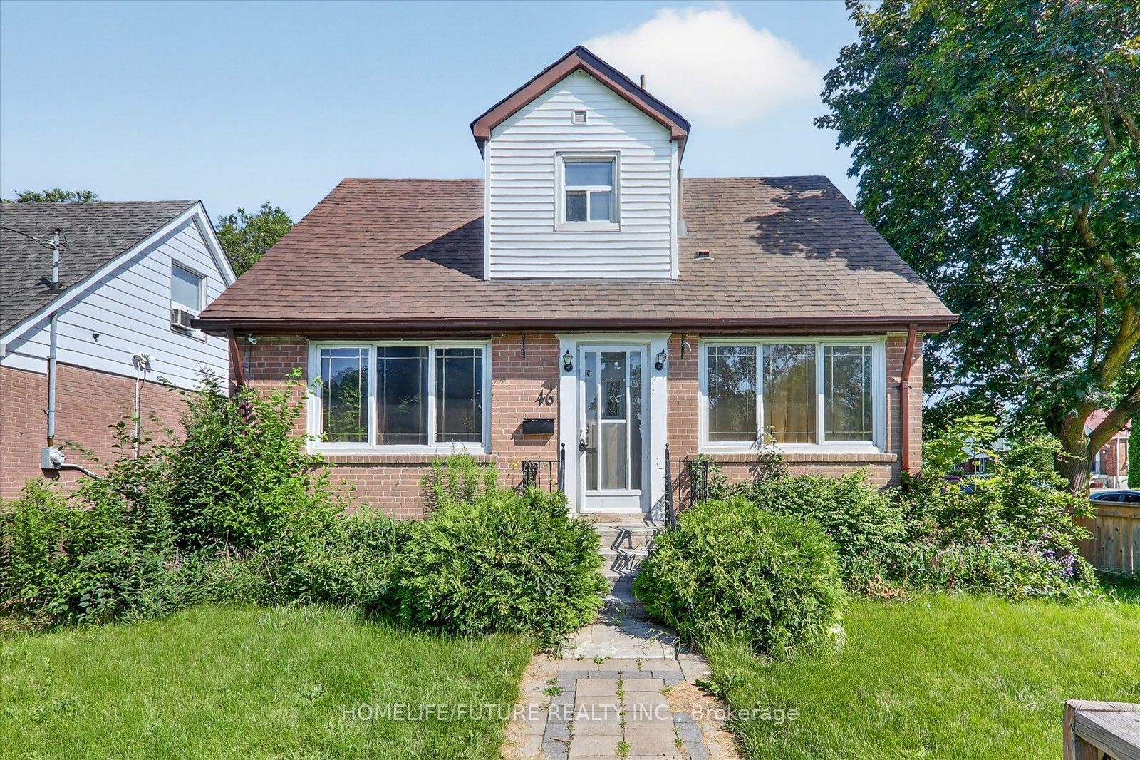46 Stamford Square N Property Photo 1