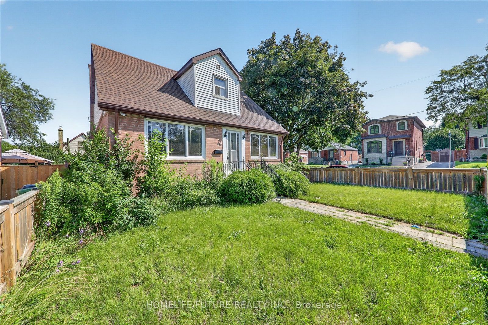 46 Stamford Square N Property Photo 3