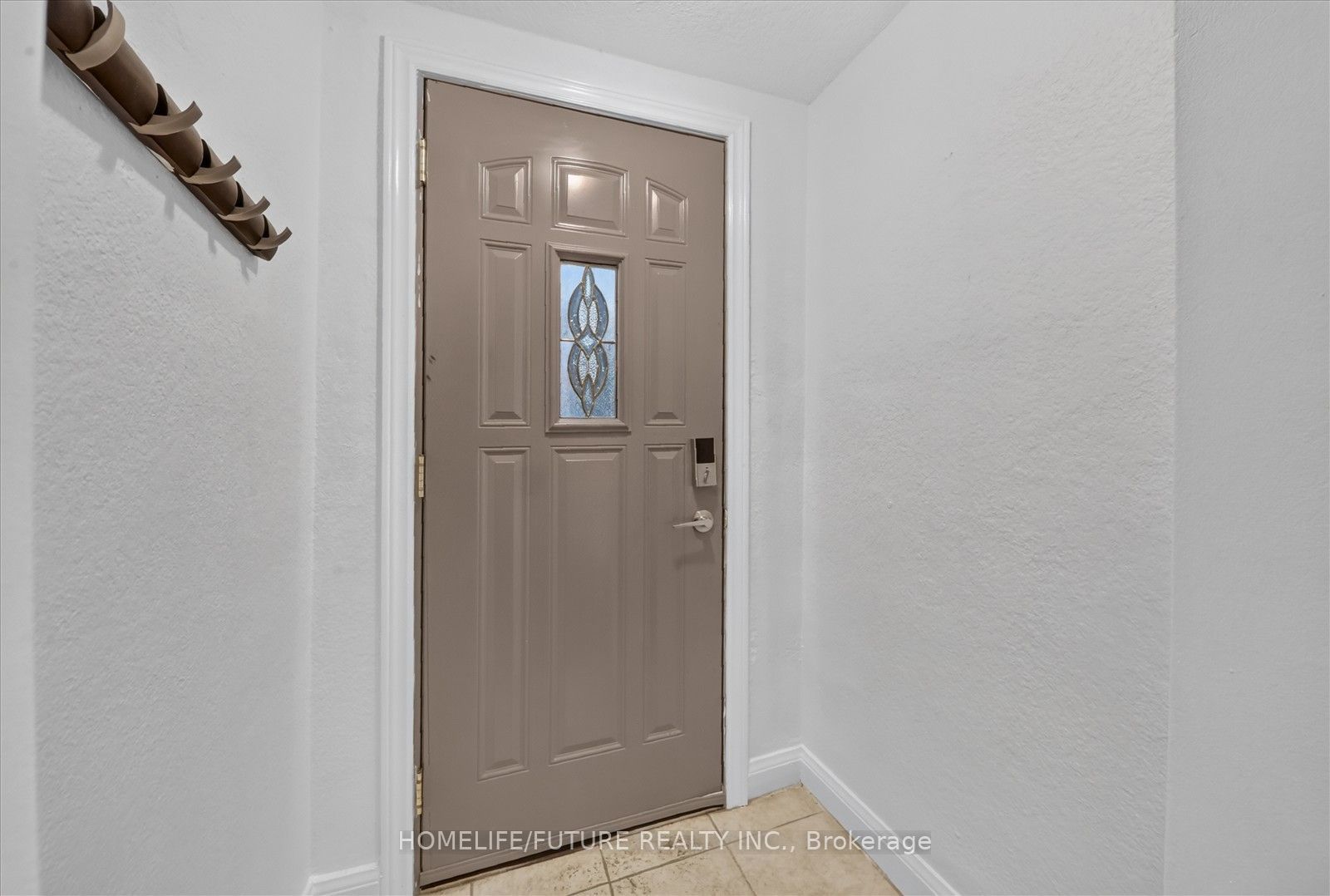46 Stamford Square N Property Photo 6