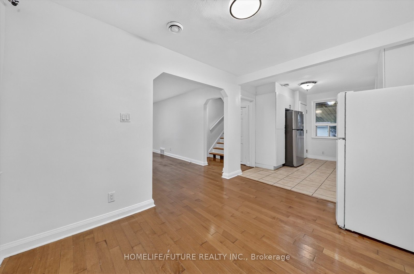 46 Stamford Square N Property Photo 11