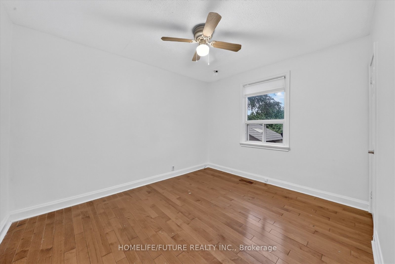46 Stamford Square N Property Photo 15
