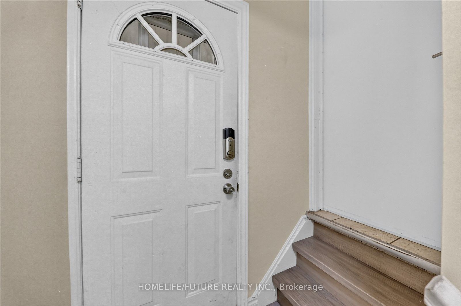 46 Stamford Square N Property Photo 25