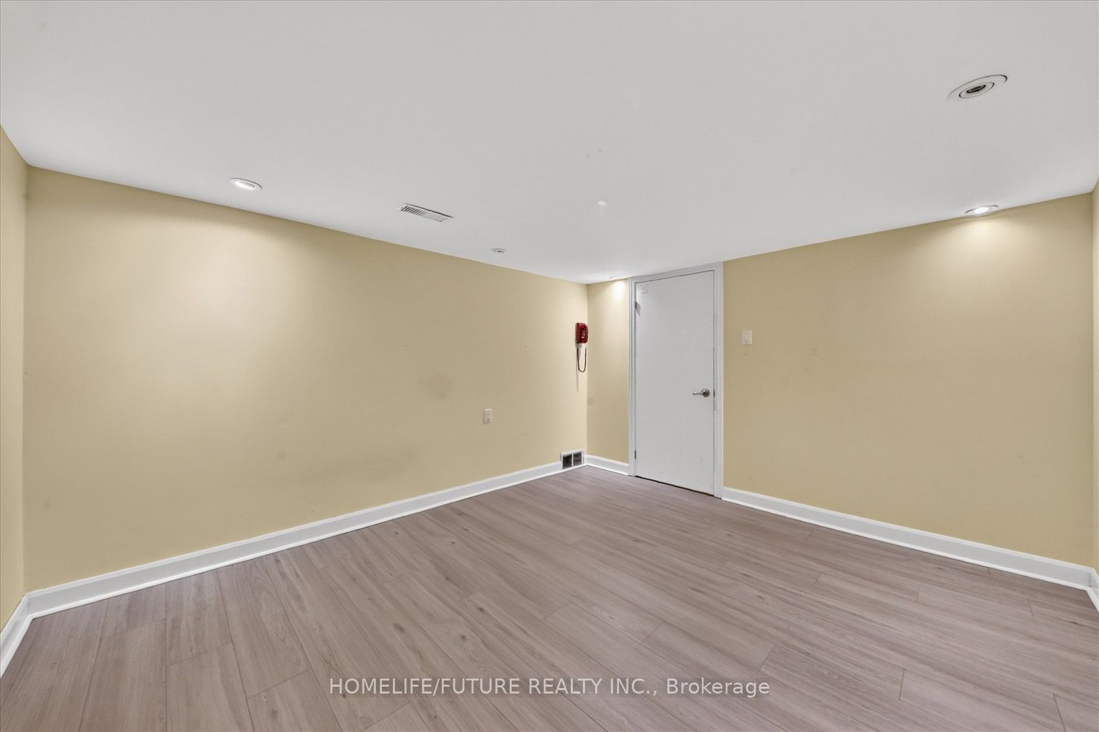 46 Stamford Square N Property Photo 29