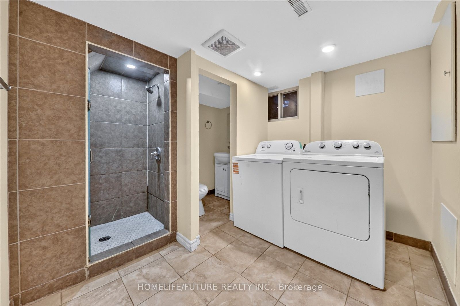 46 Stamford Square N Property Photo 33