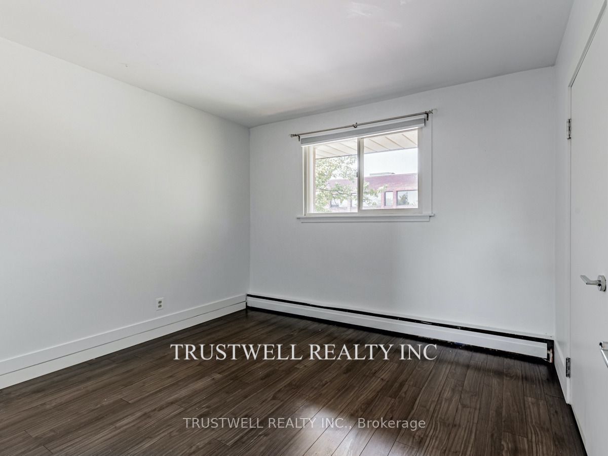 105 Mary Street E 3 Property Photo 11