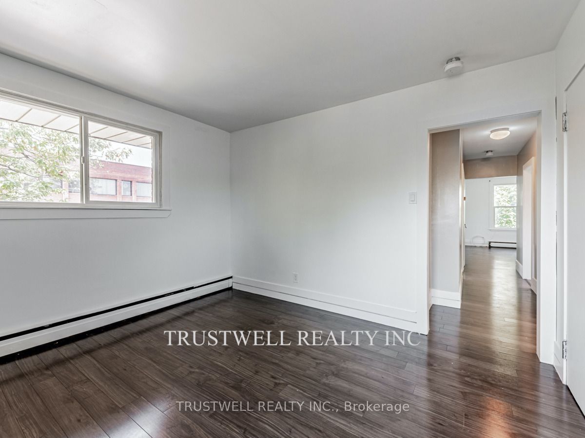 105 Mary Street E 3 Property Photo 16