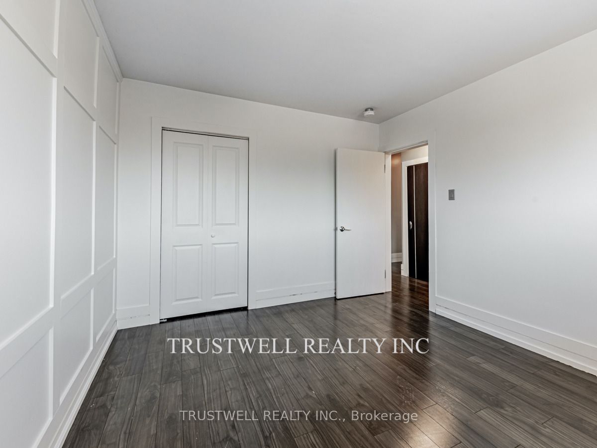 105 Mary Street E 3 Property Photo 18