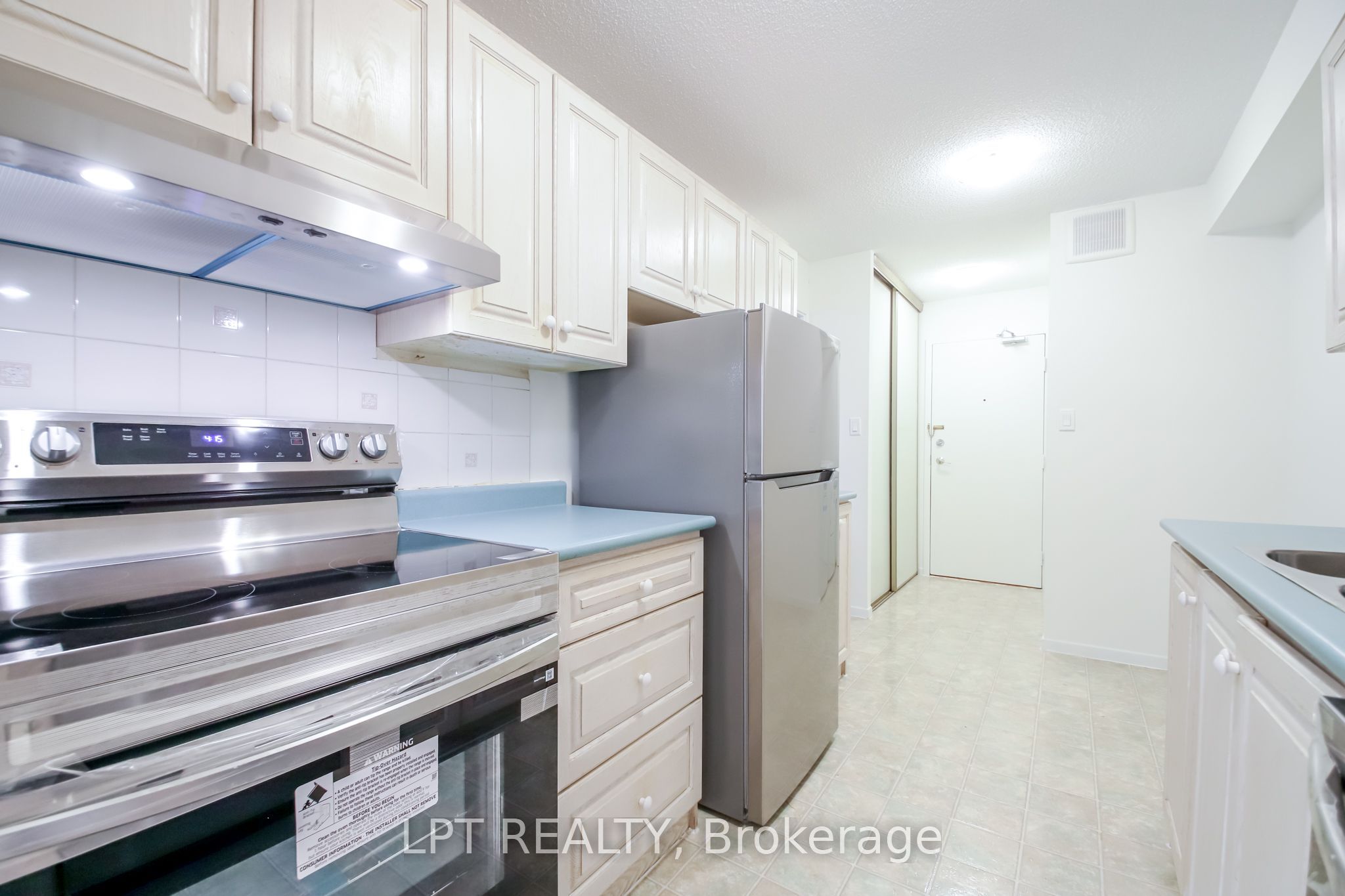 90 Ling Road 209 Property Photo 14
