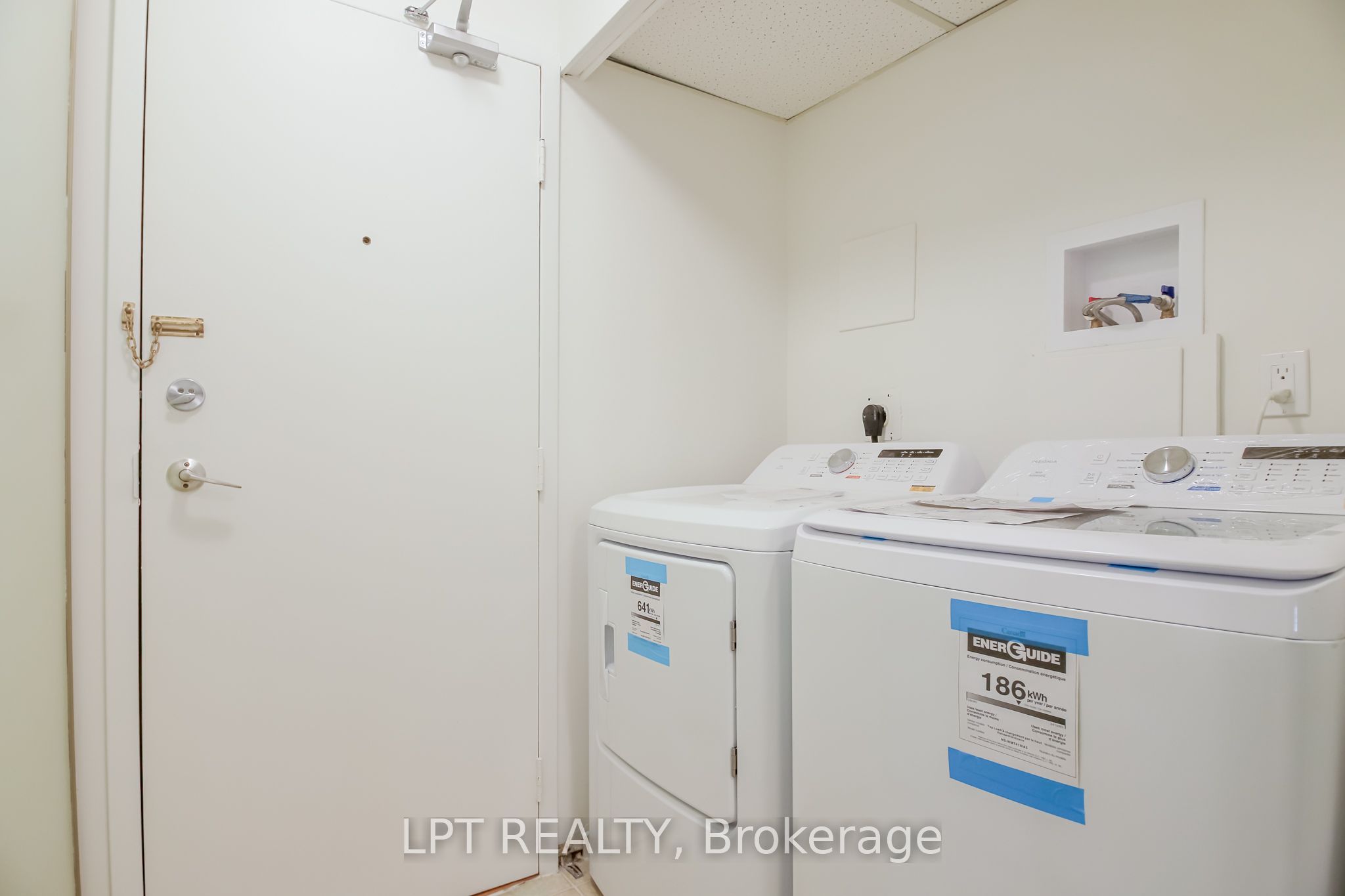 90 Ling Road 209 Property Photo 19