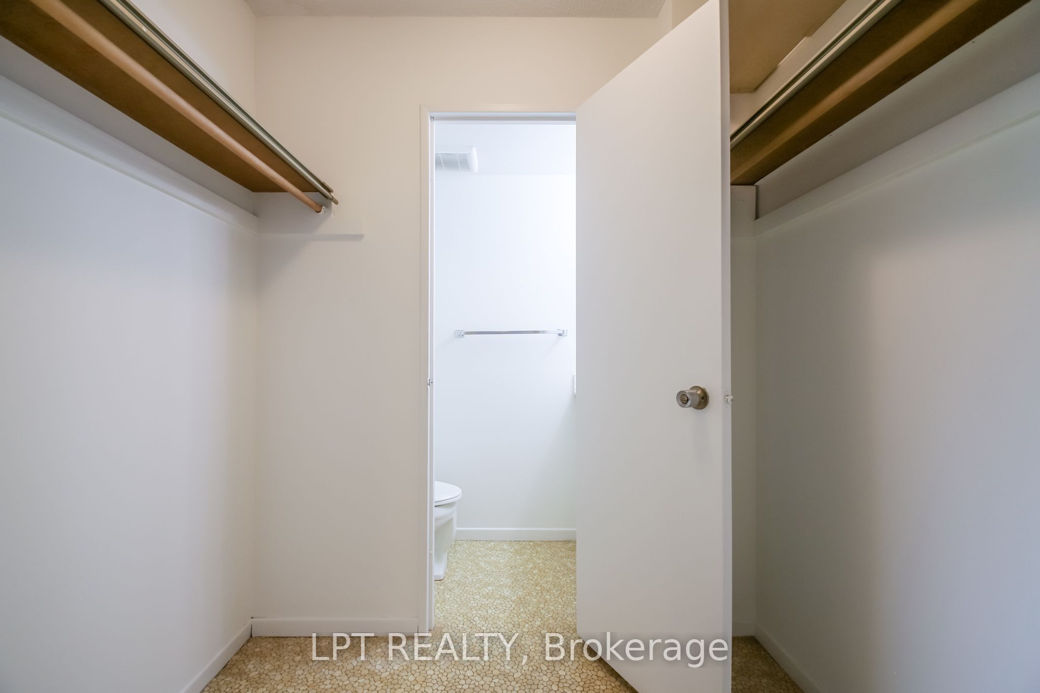 90 Ling Road 209 Property Photo 34