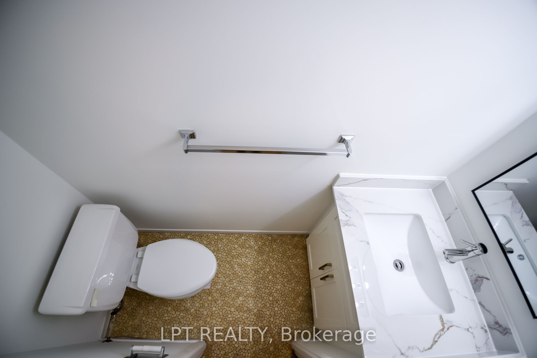90 Ling Road 209 Property Photo 37