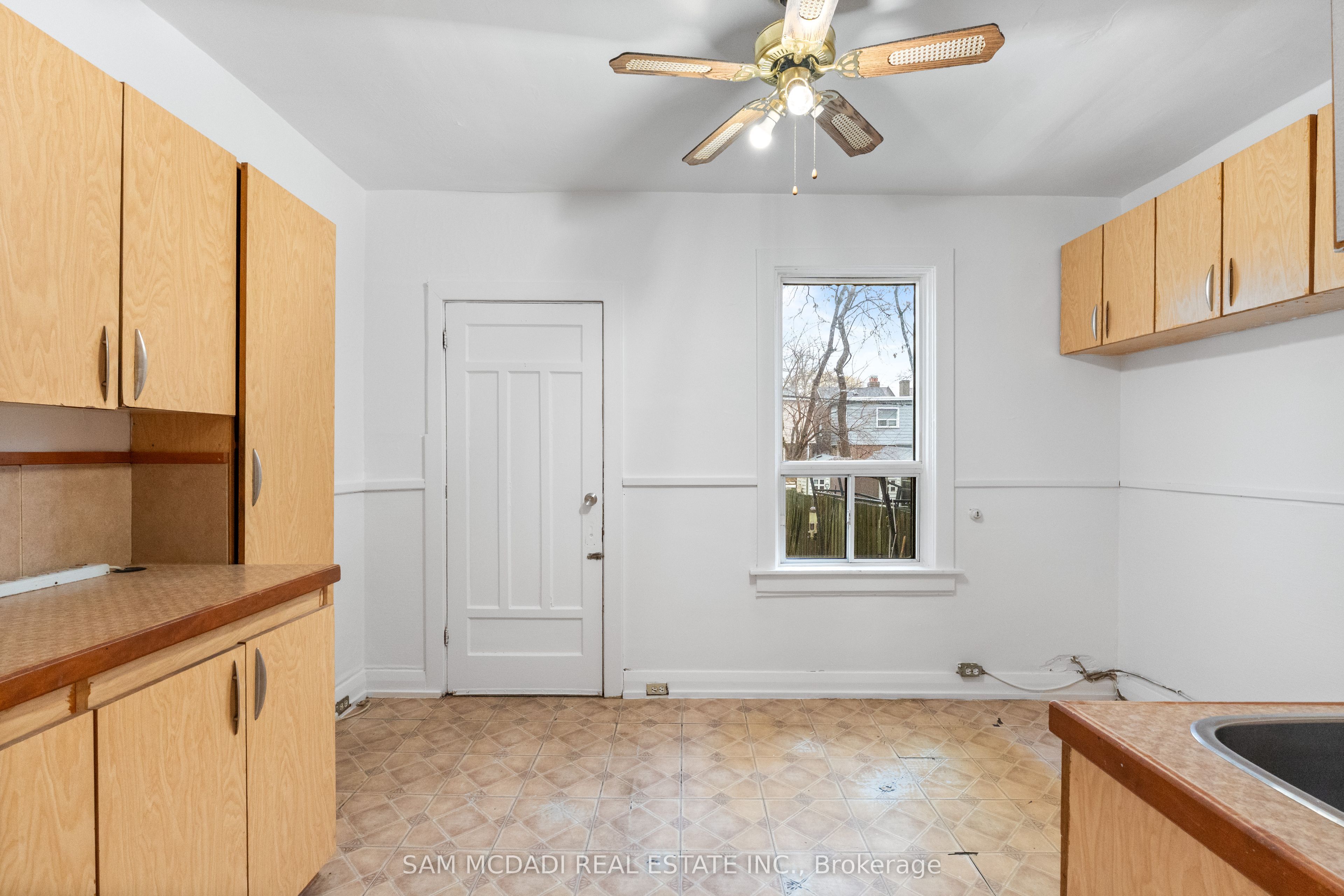 259 Milverton Boulevard Property Photo 3