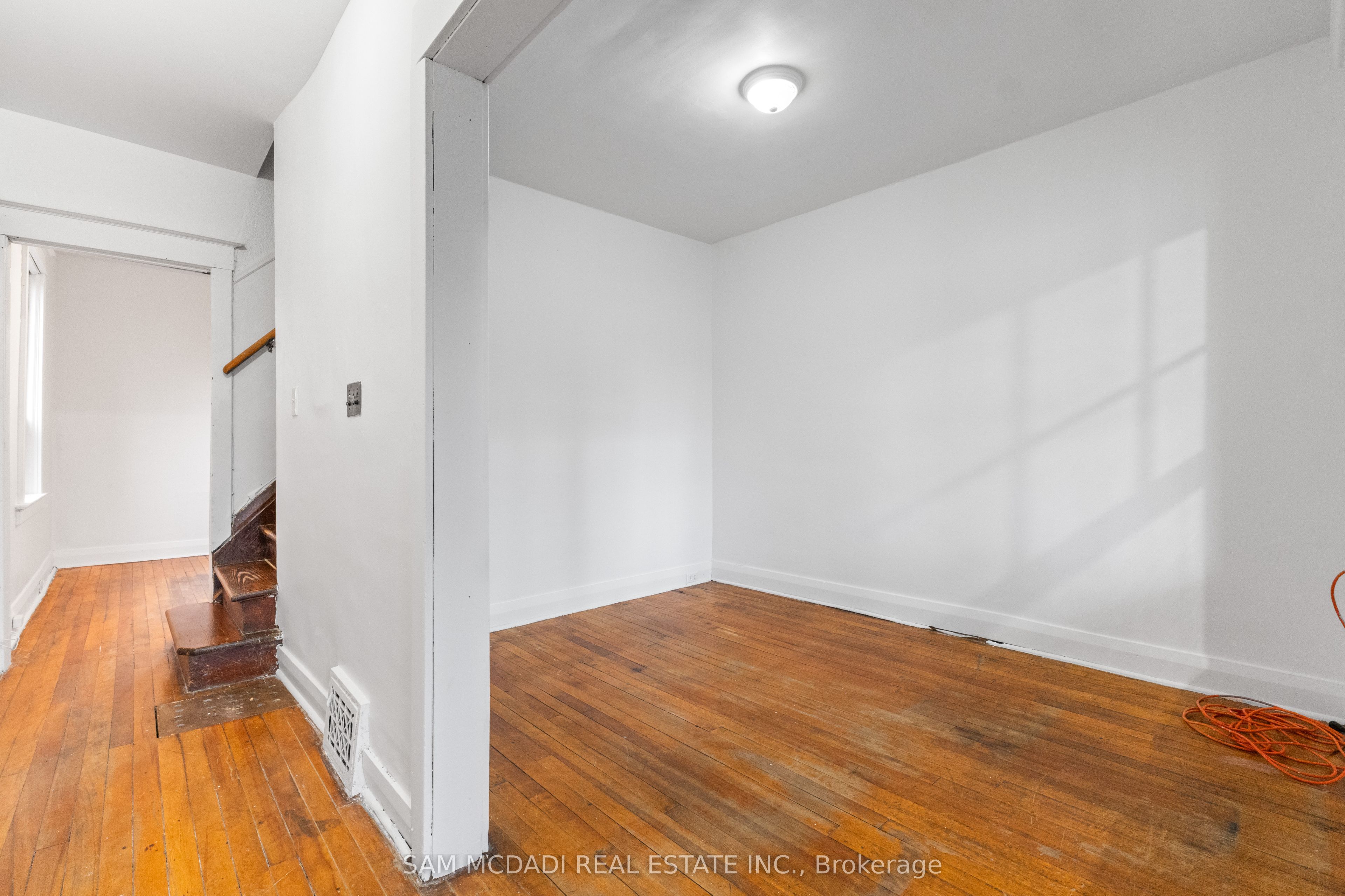 259 Milverton Boulevard Property Photo 11