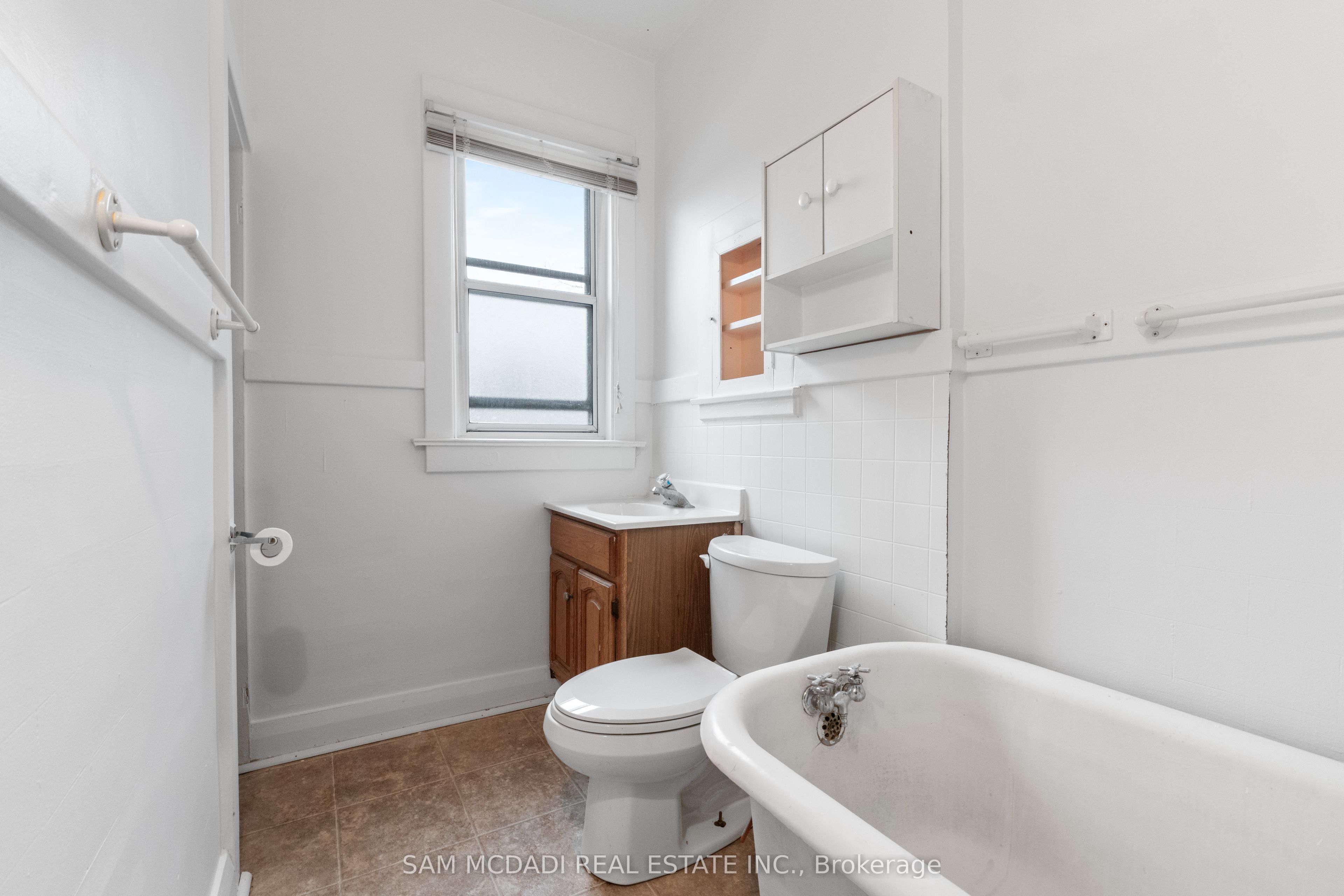 259 Milverton Boulevard Property Photo 13