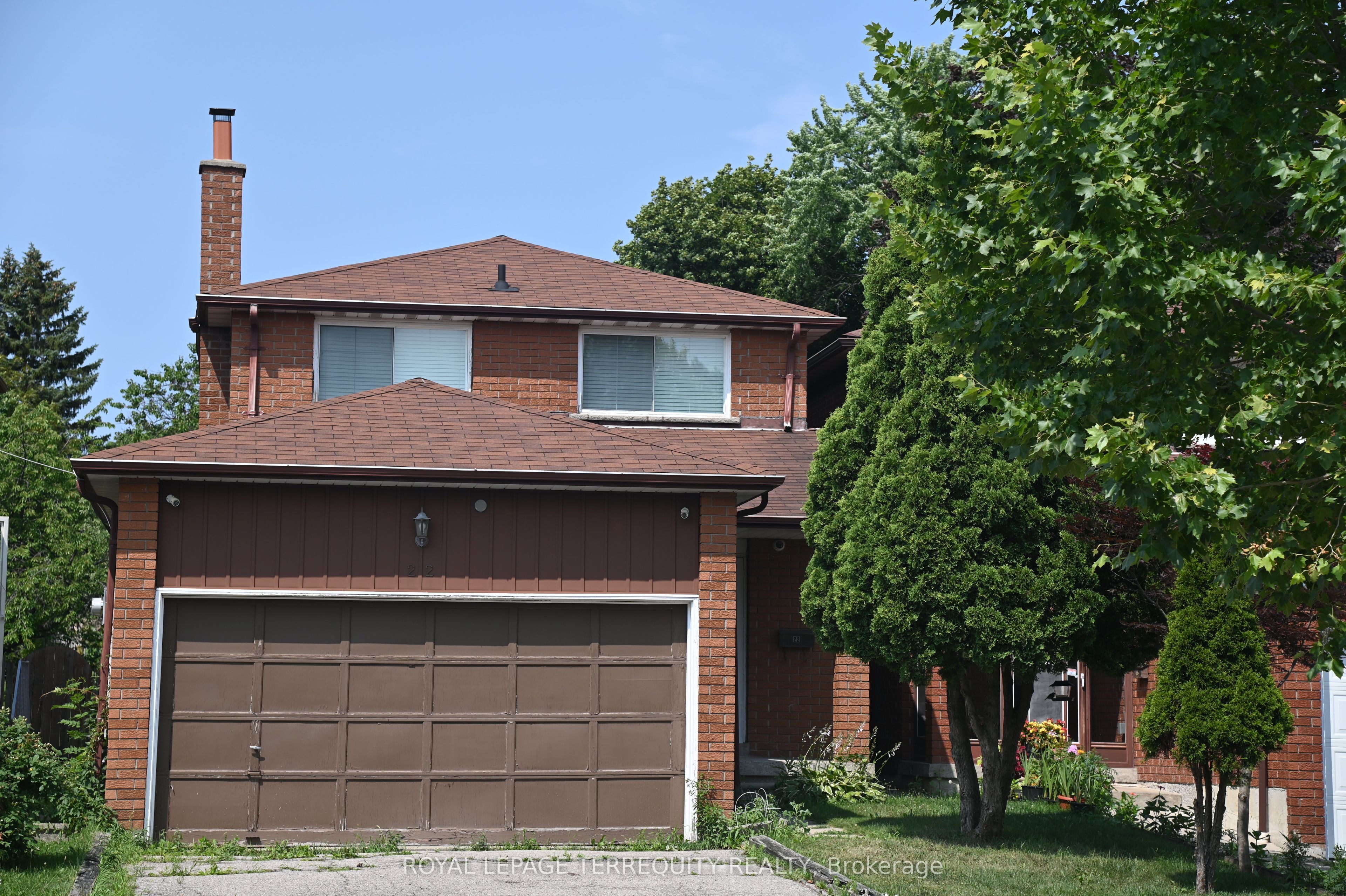 22 White Heather Boulevard