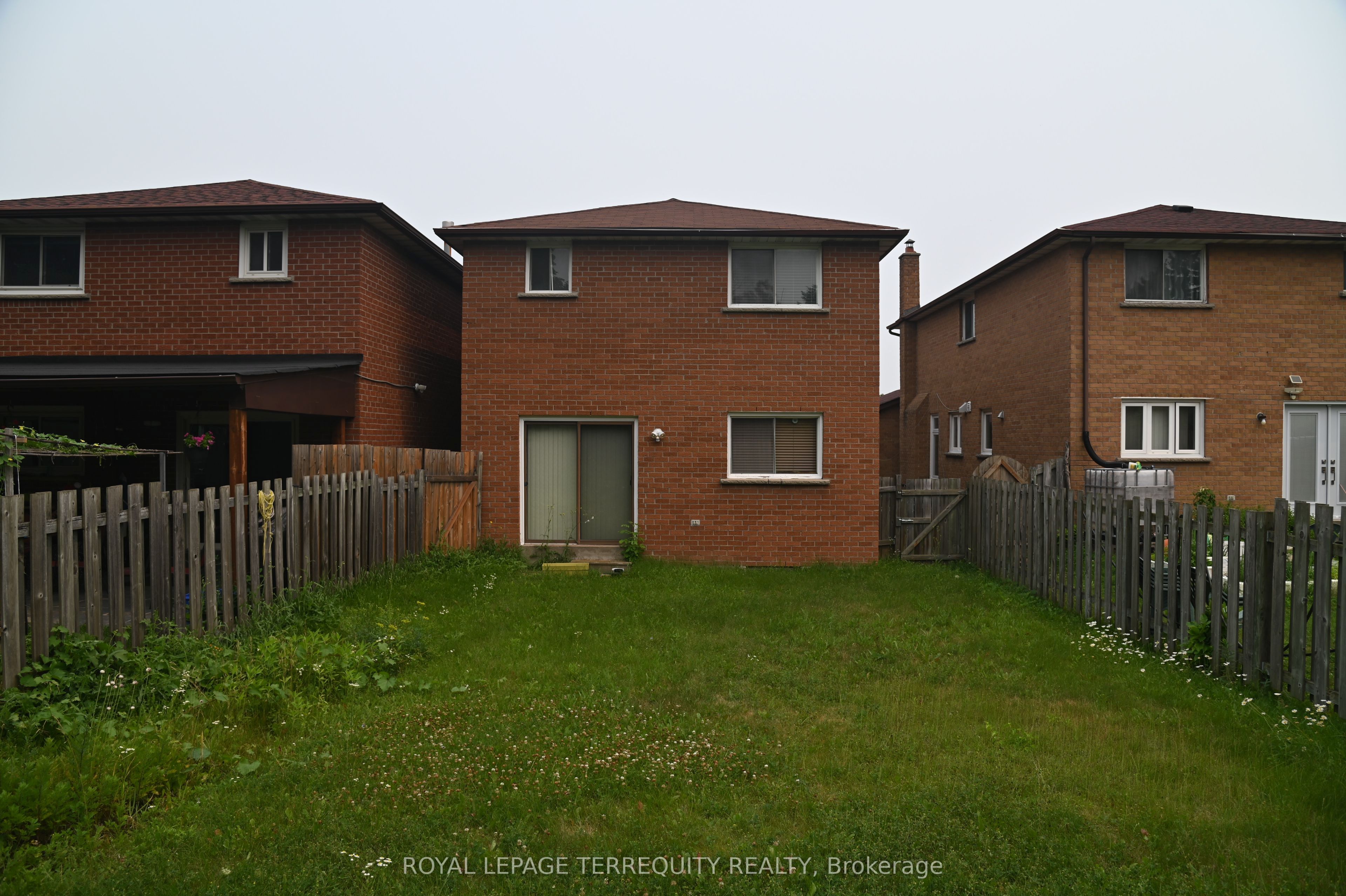 22 White Heather Boulevard Property Photo 2