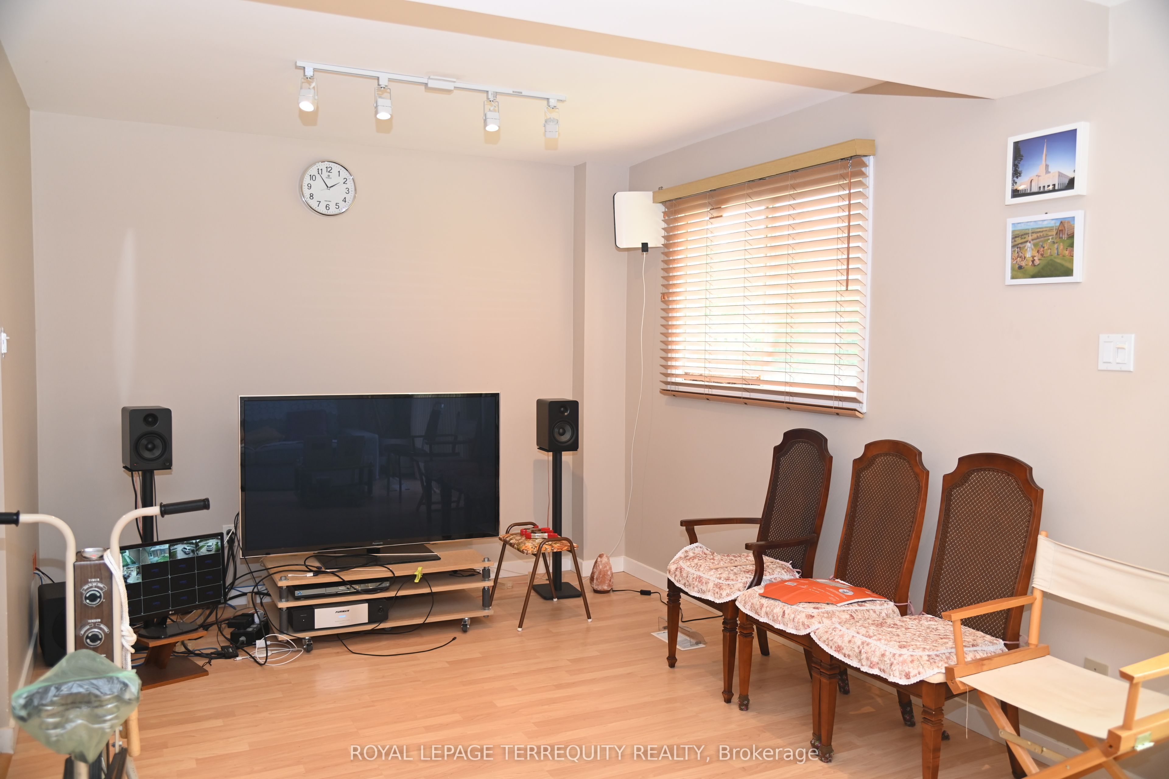 22 White Heather Boulevard Property Photo 12