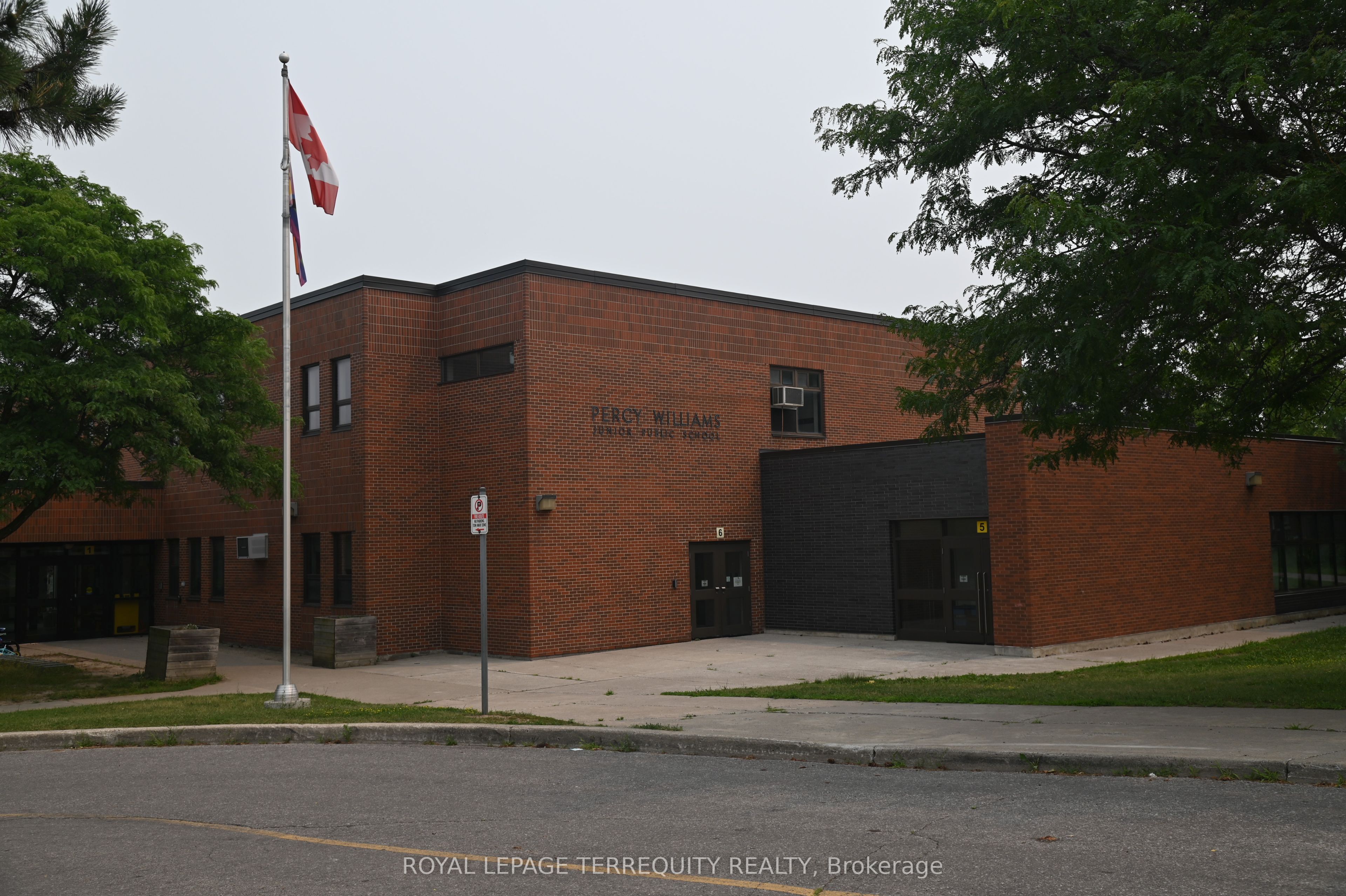 22 White Heather Boulevard Property Photo 24