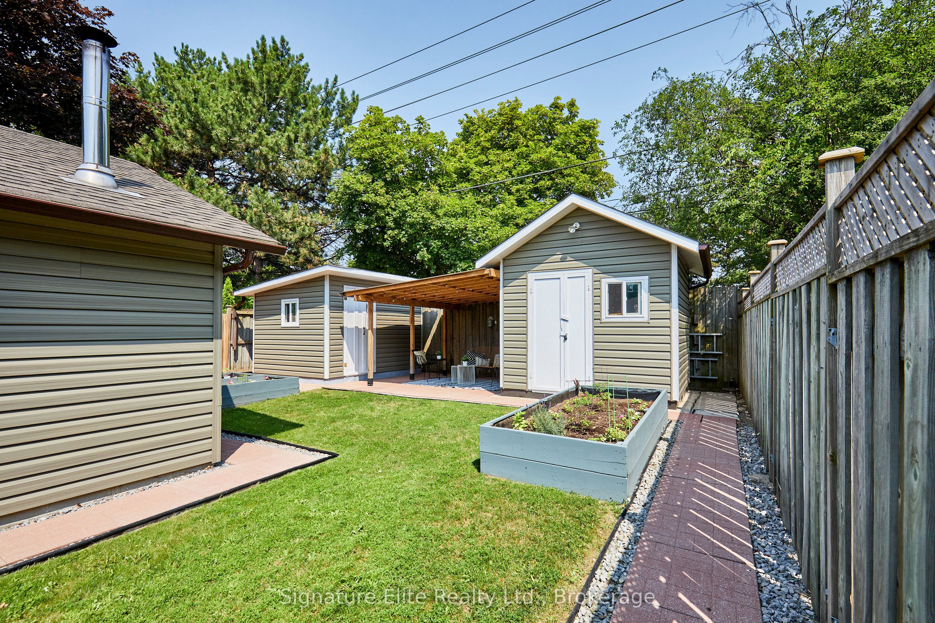 316 Burrows Hall Boulevard Property Photo 16