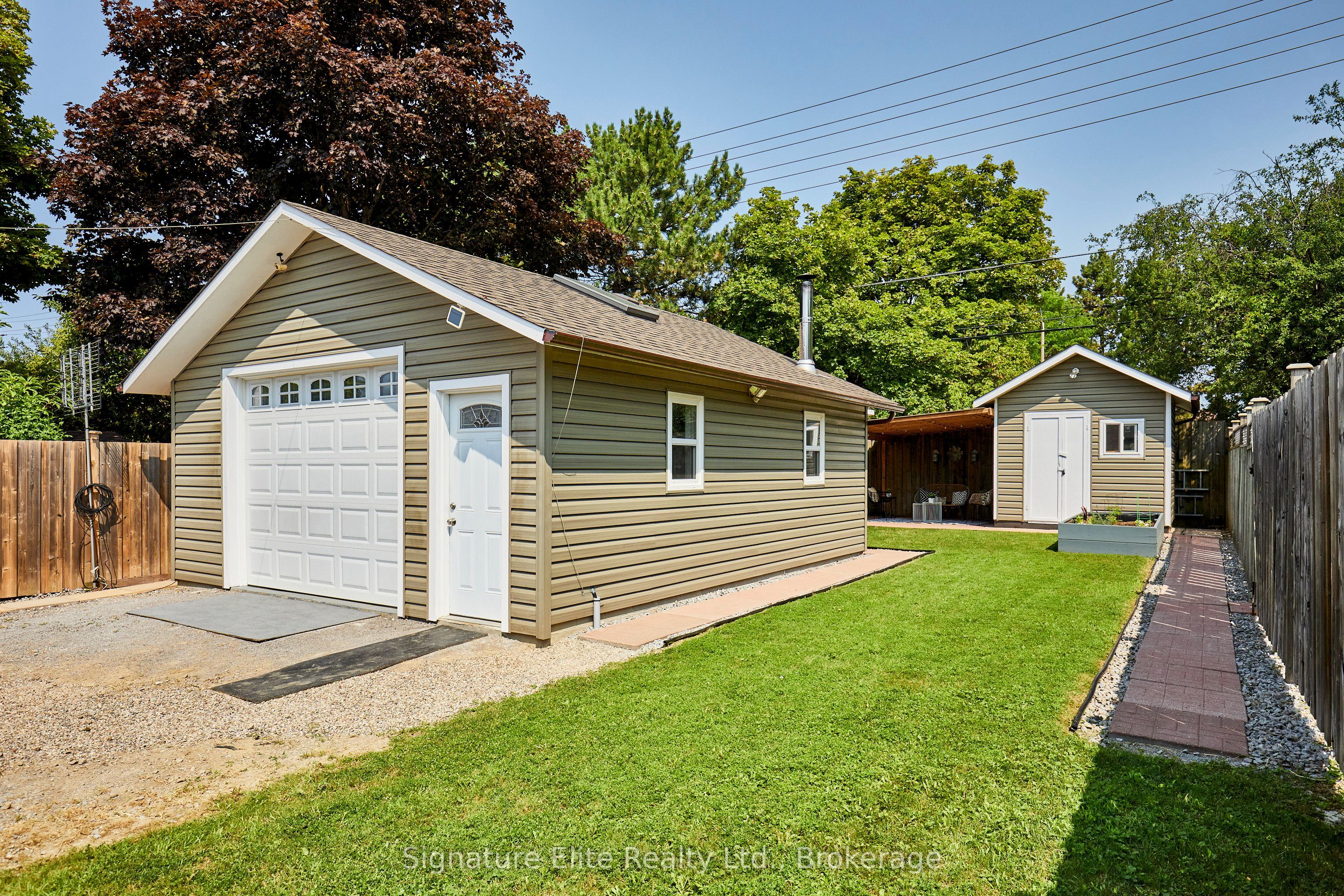 316 Burrows Hall Boulevard Property Photo 22