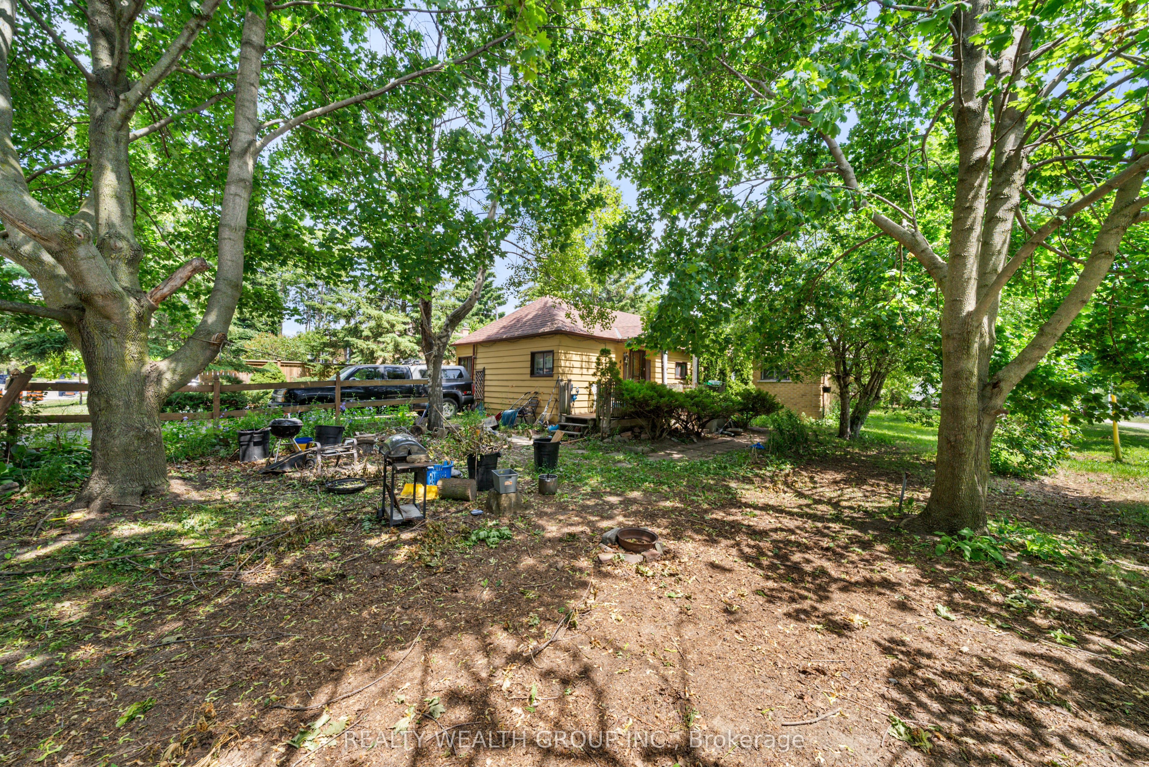 4450 Lawrence Avenue E Property Photo 3
