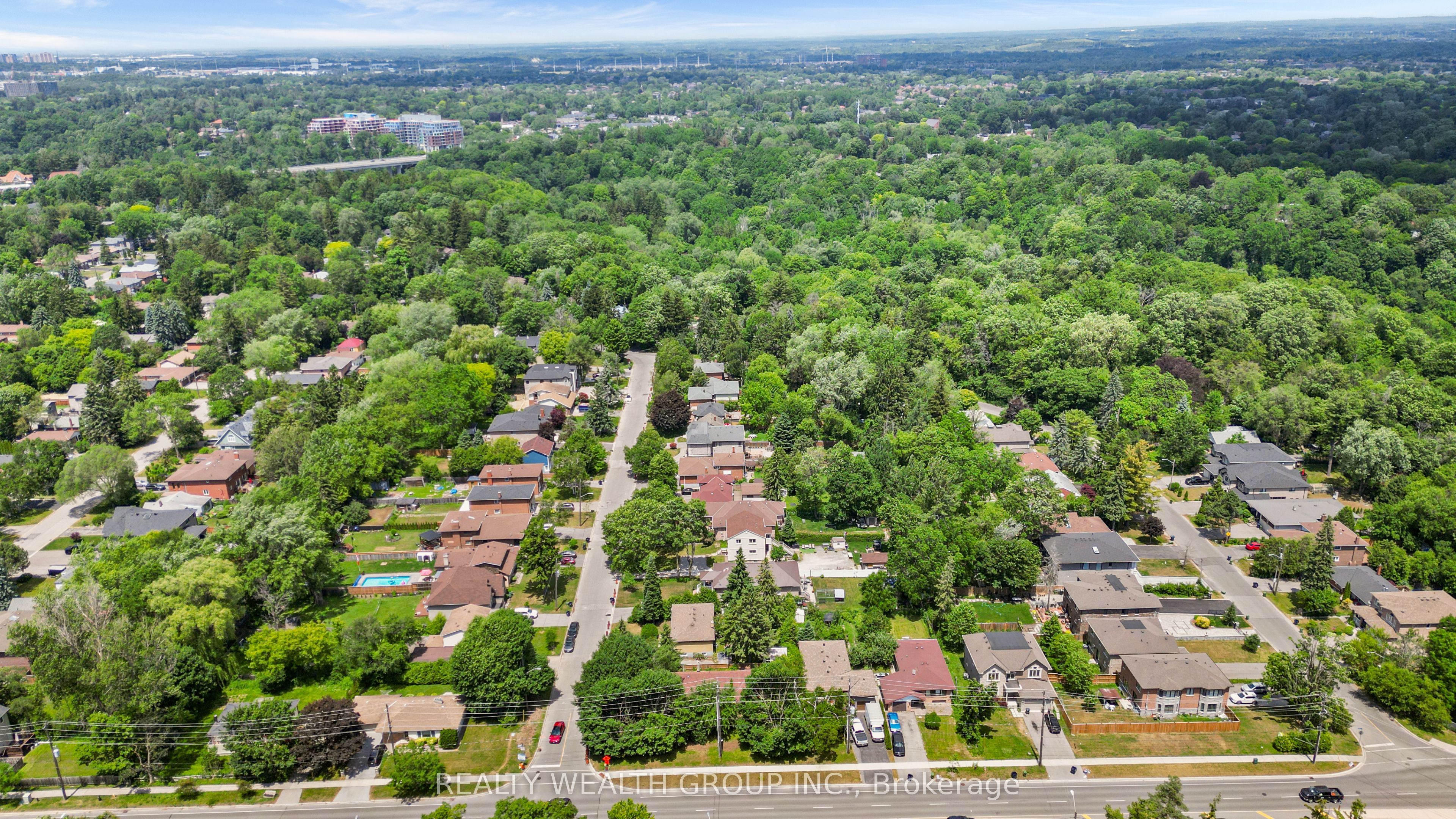 4450 Lawrence Avenue E Property Photo 6
