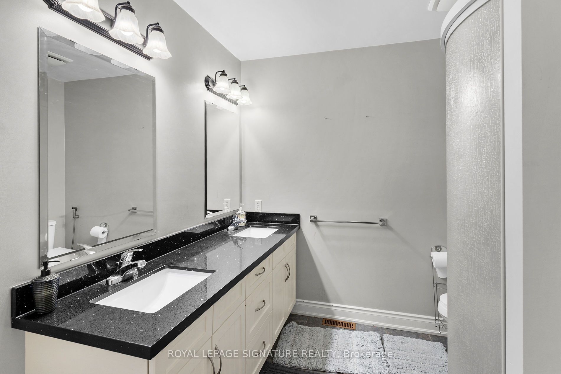 2904 Range Line Road Property Photo 25