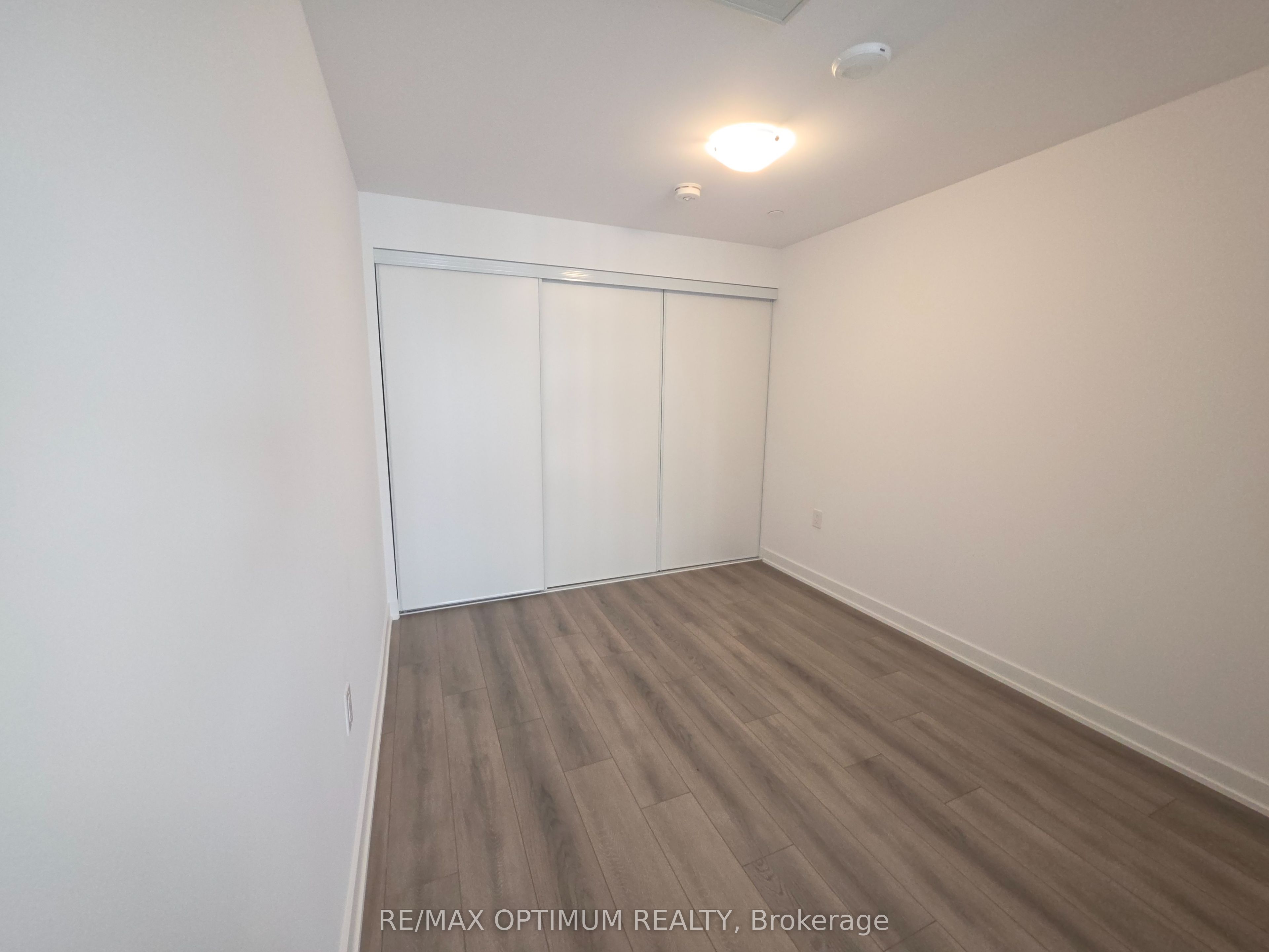 7437 Kingston Road 705b Property Photo 13