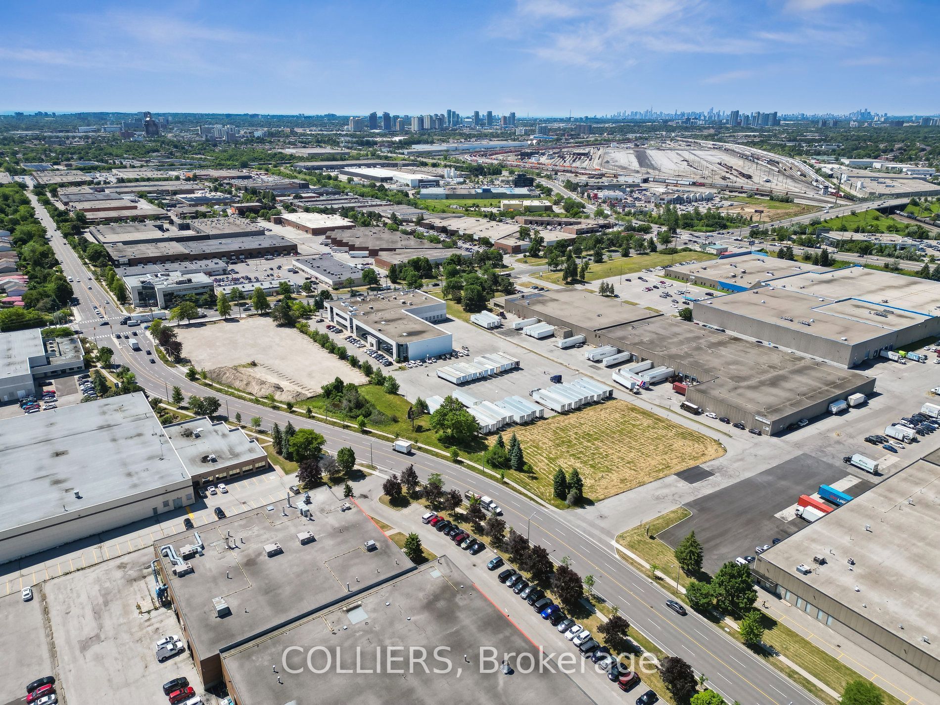 5610 Finch Avenue Property Photo 4