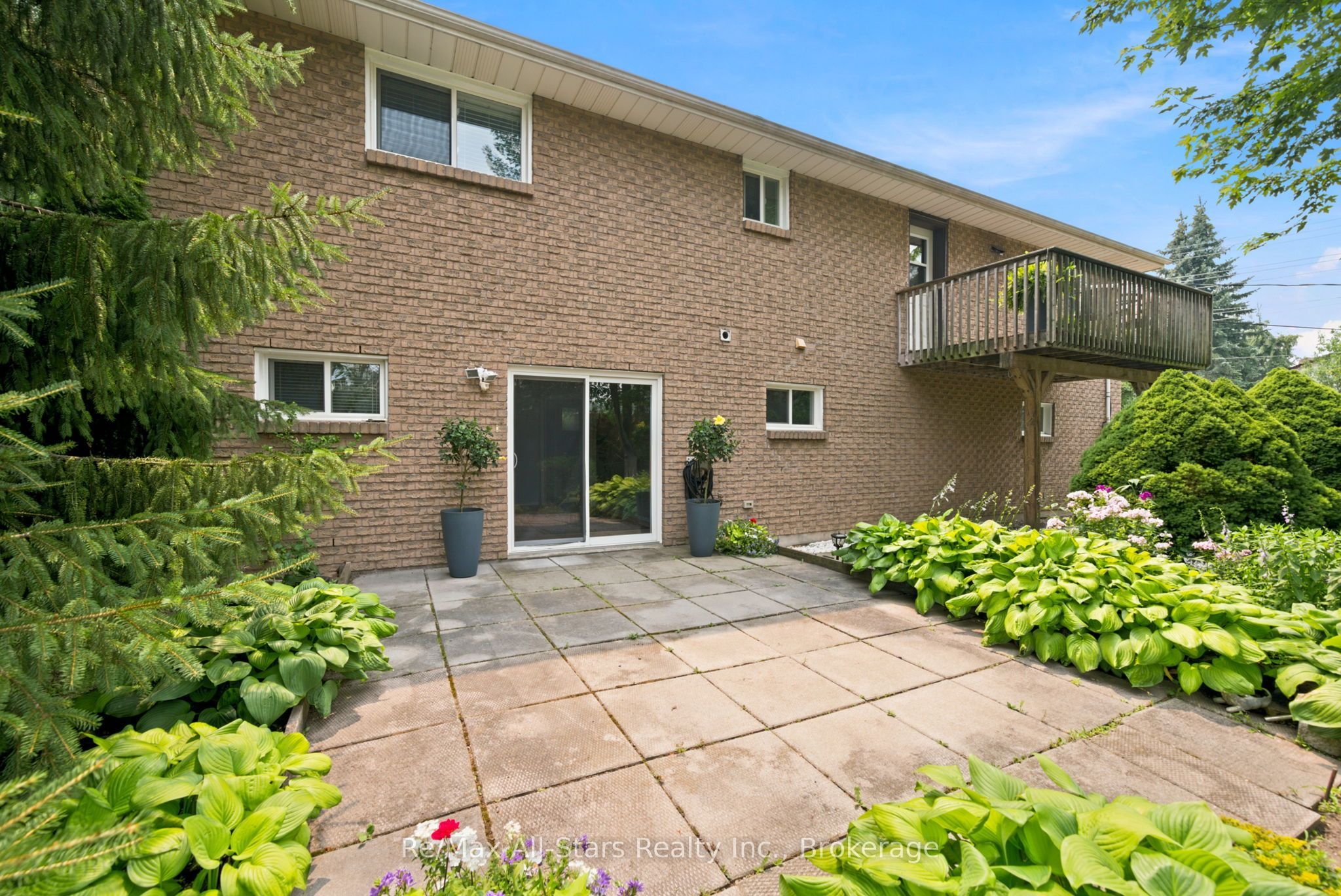 1781 Scugog Street Property Photo 8