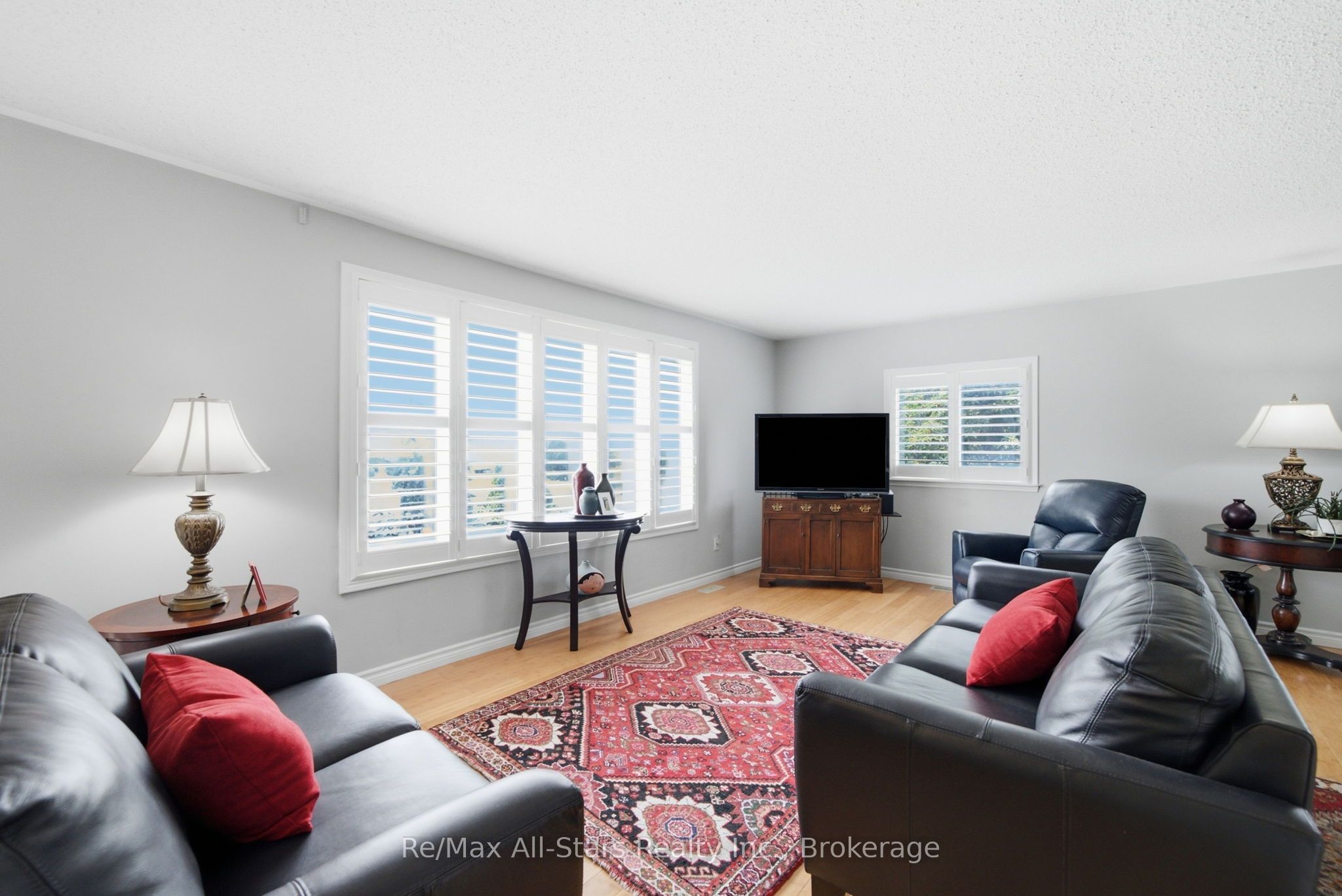 1781 Scugog Street Property Photo 12