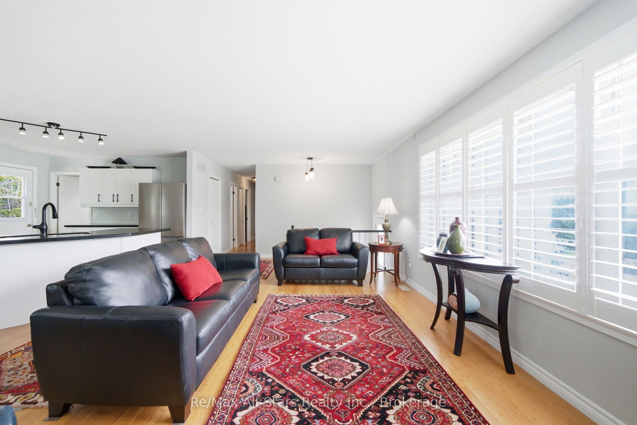 1781 Scugog Street Property Photo 14