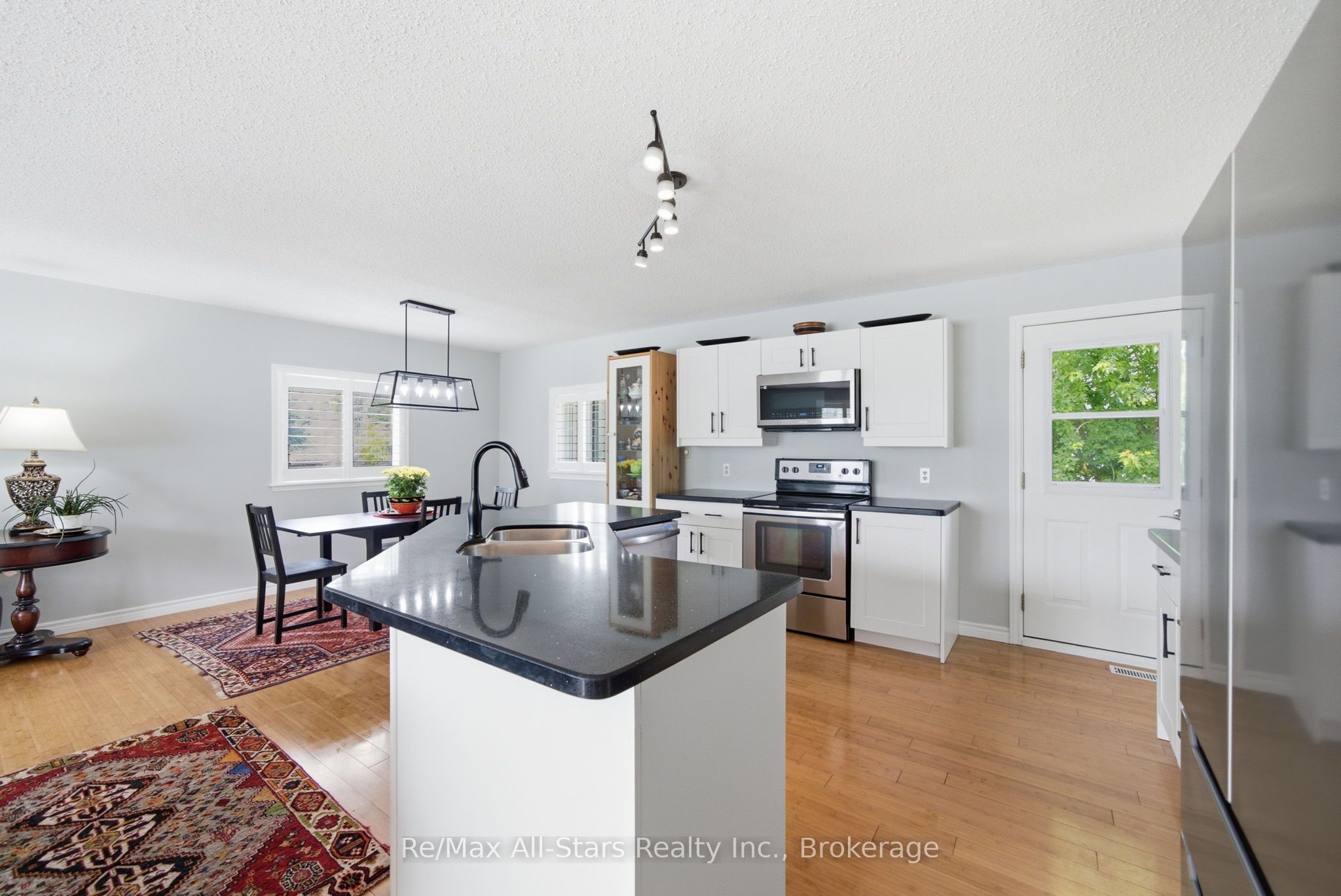 1781 Scugog Street Property Photo 16