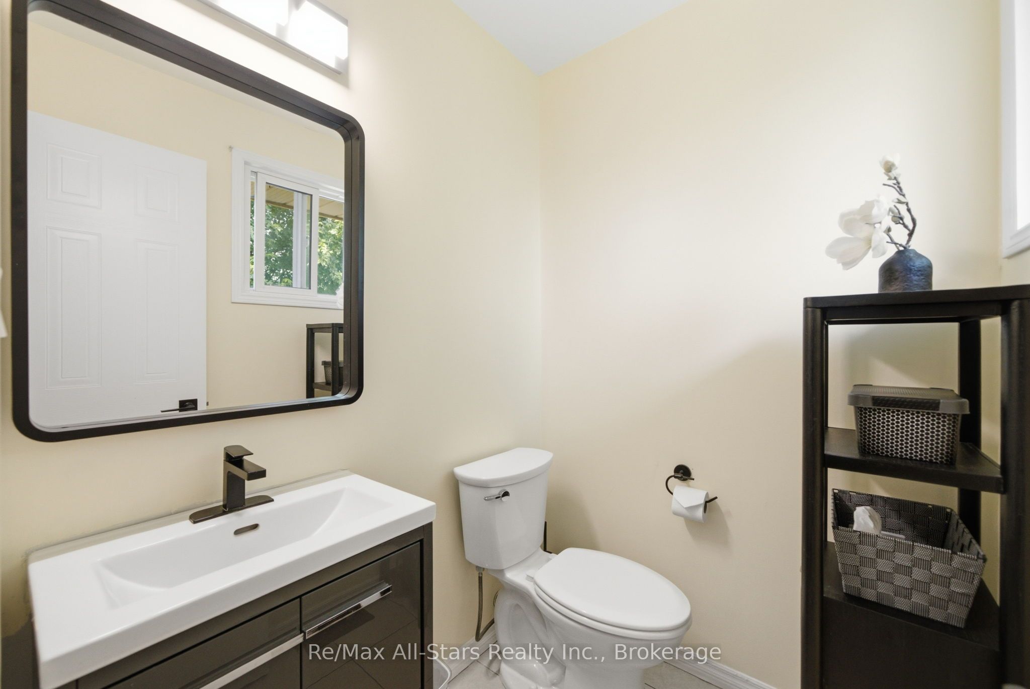 1781 Scugog Street Property Photo 27