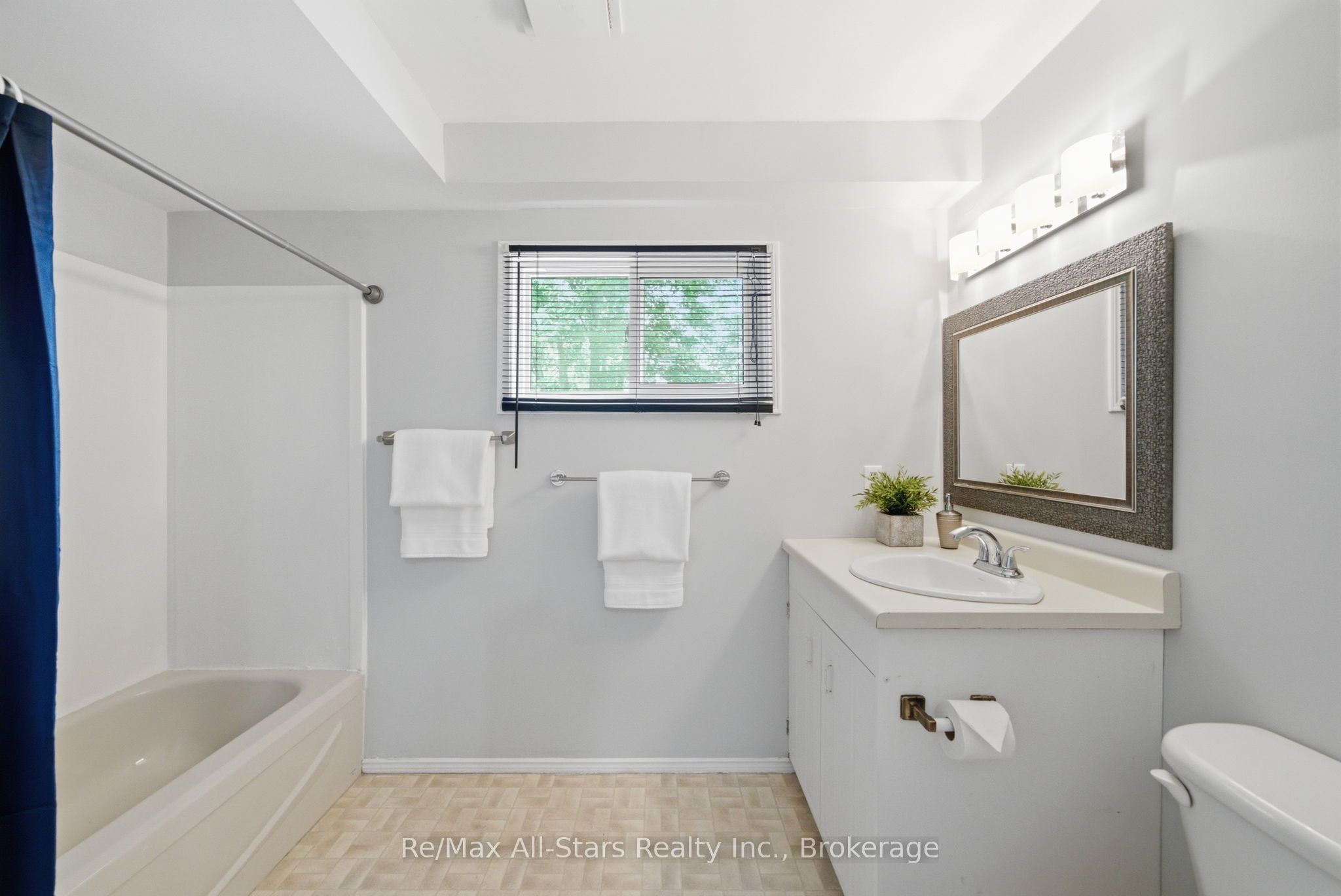 1781 Scugog Street Property Photo 35