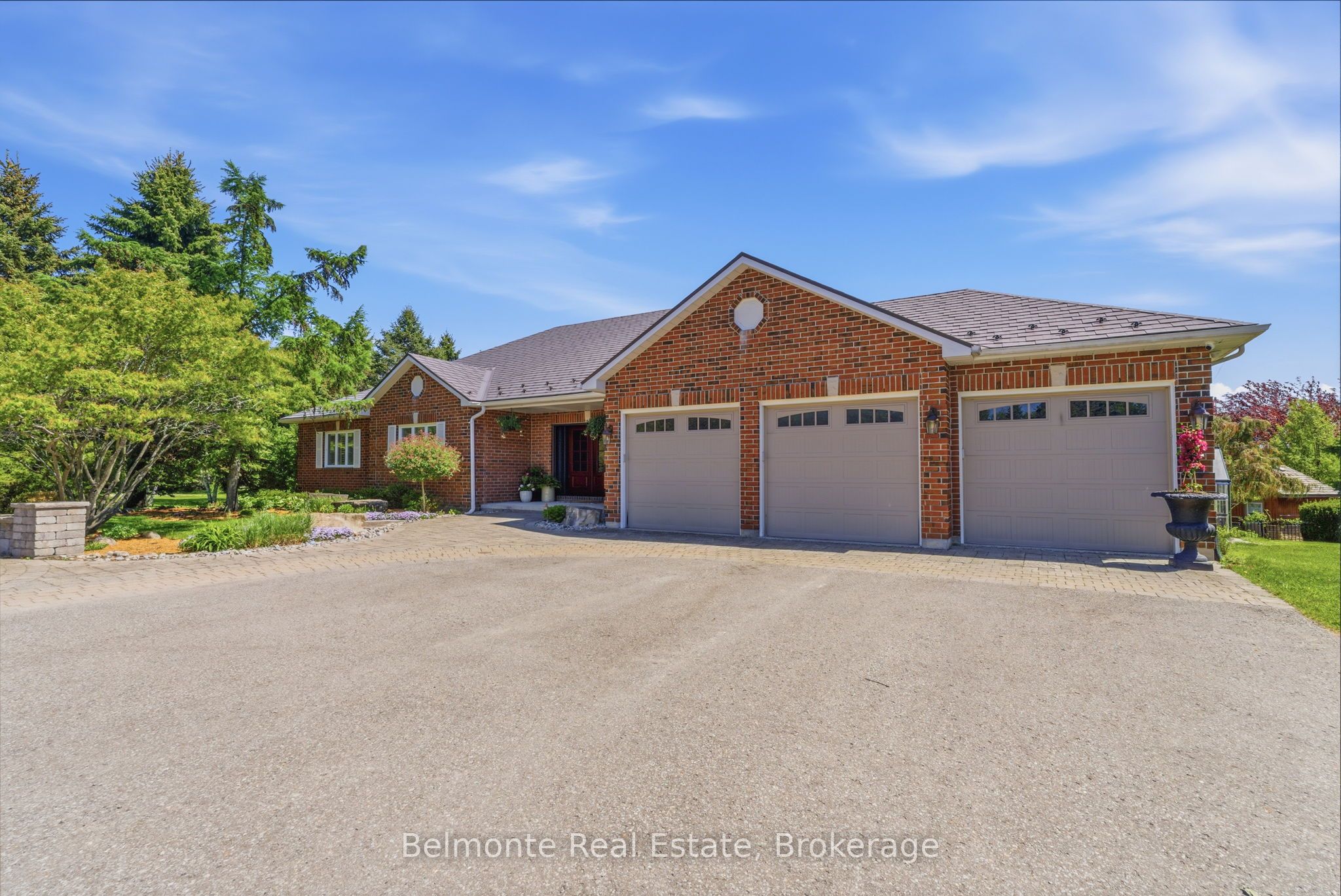1045 Brawley Road W Property Photo 3
