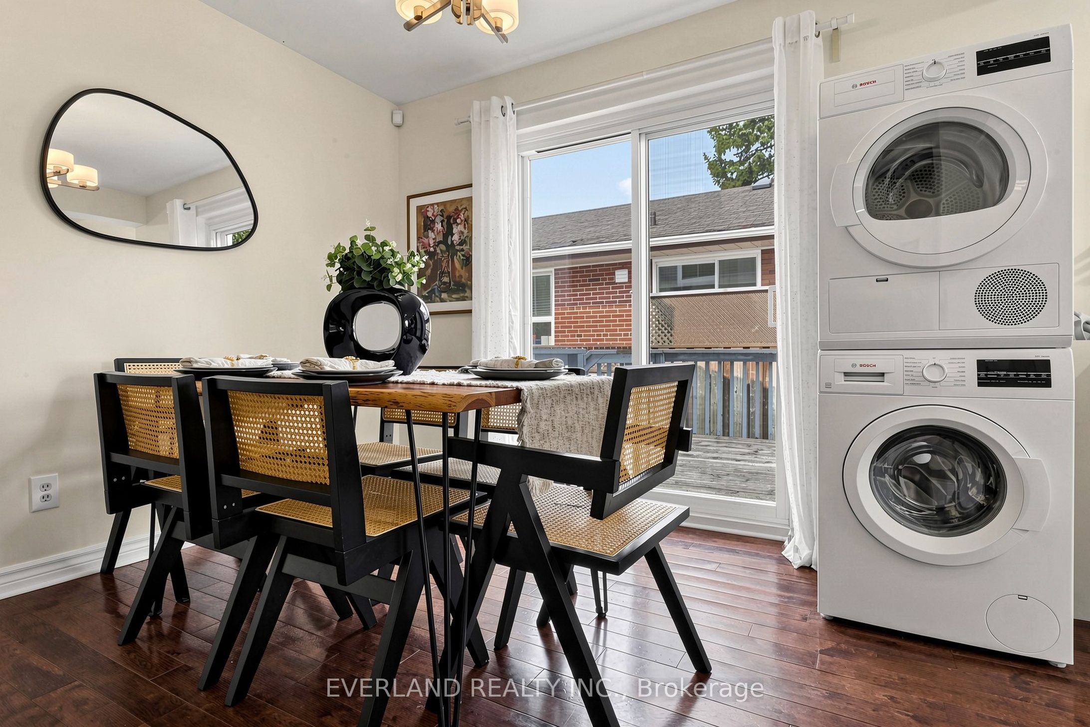 38 Six Nations Avenue Property Photo 6