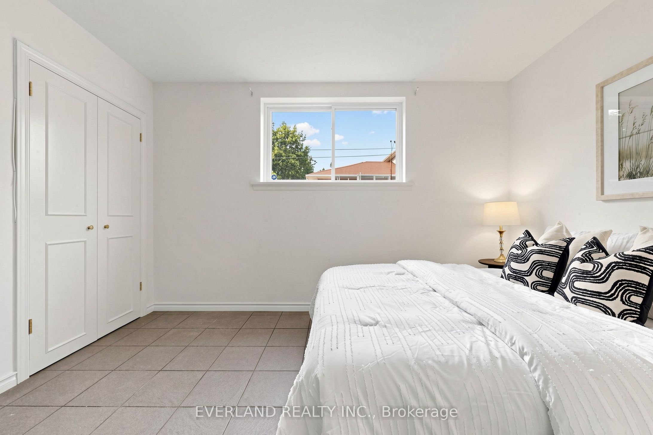38 Six Nations Avenue Property Photo 12